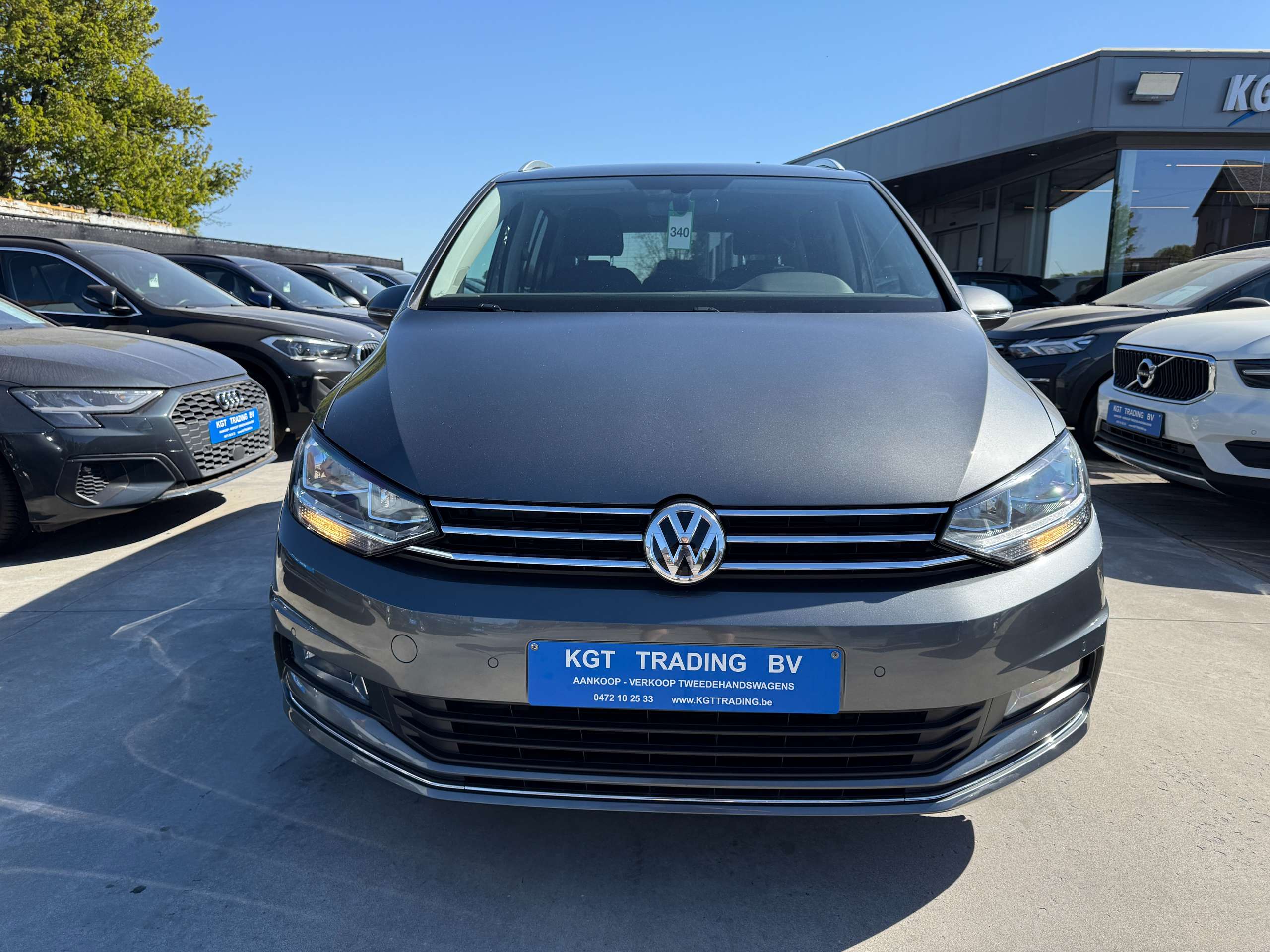 e009a36a-f888-49a0-a25b-89e3b8f802022-volkswagen-touran-1-2-tsi-110pk-highline-navigatie-bluetooth-pdc-va-alu.jpg