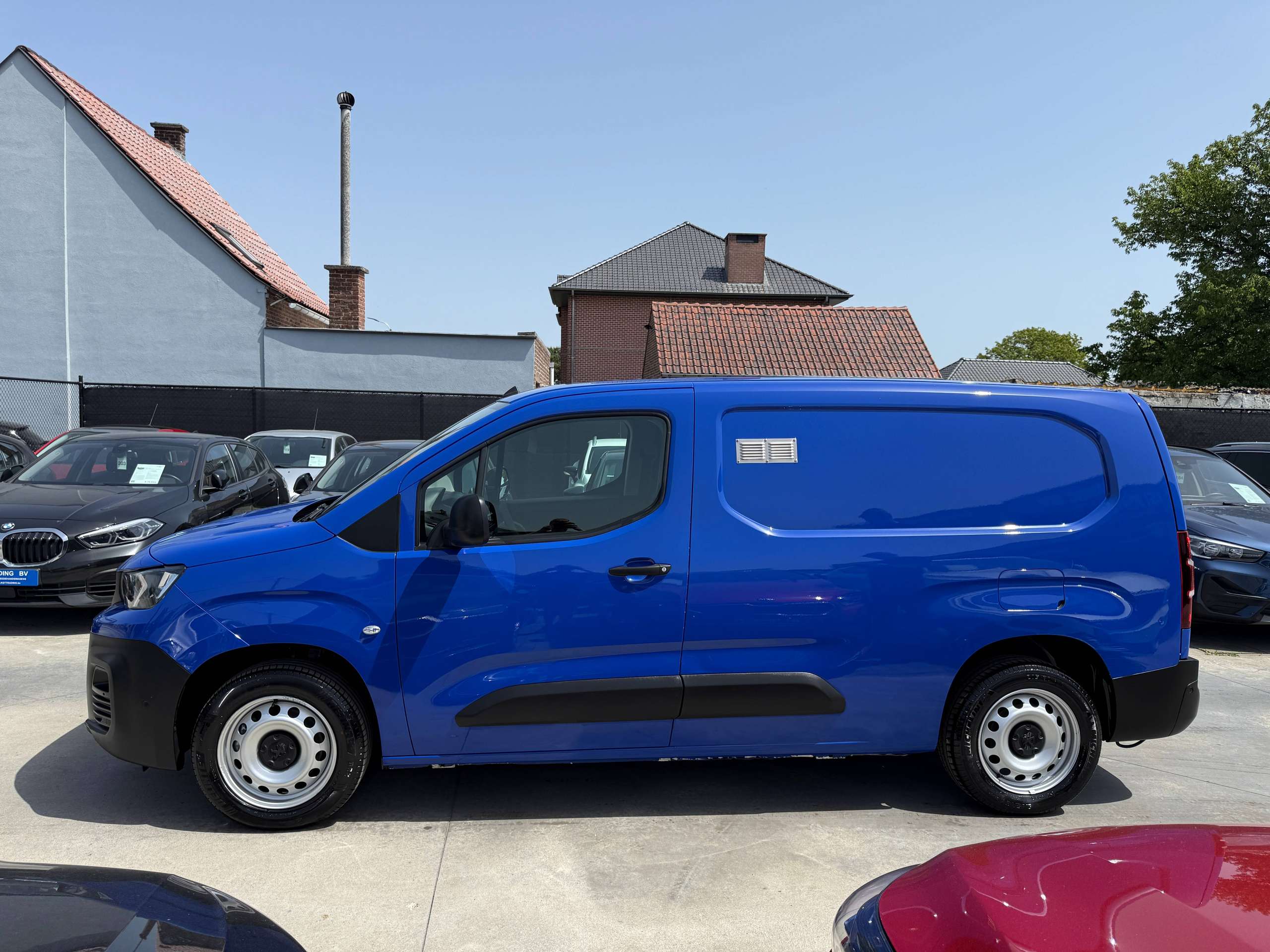 e73924c2-ae52-4484-b188-52774d63ec1a8-peugeot-partner-1-5-bluehdi-l2-3zit-navigatie-carplay-pdc-bluetooth-a-c.jpg