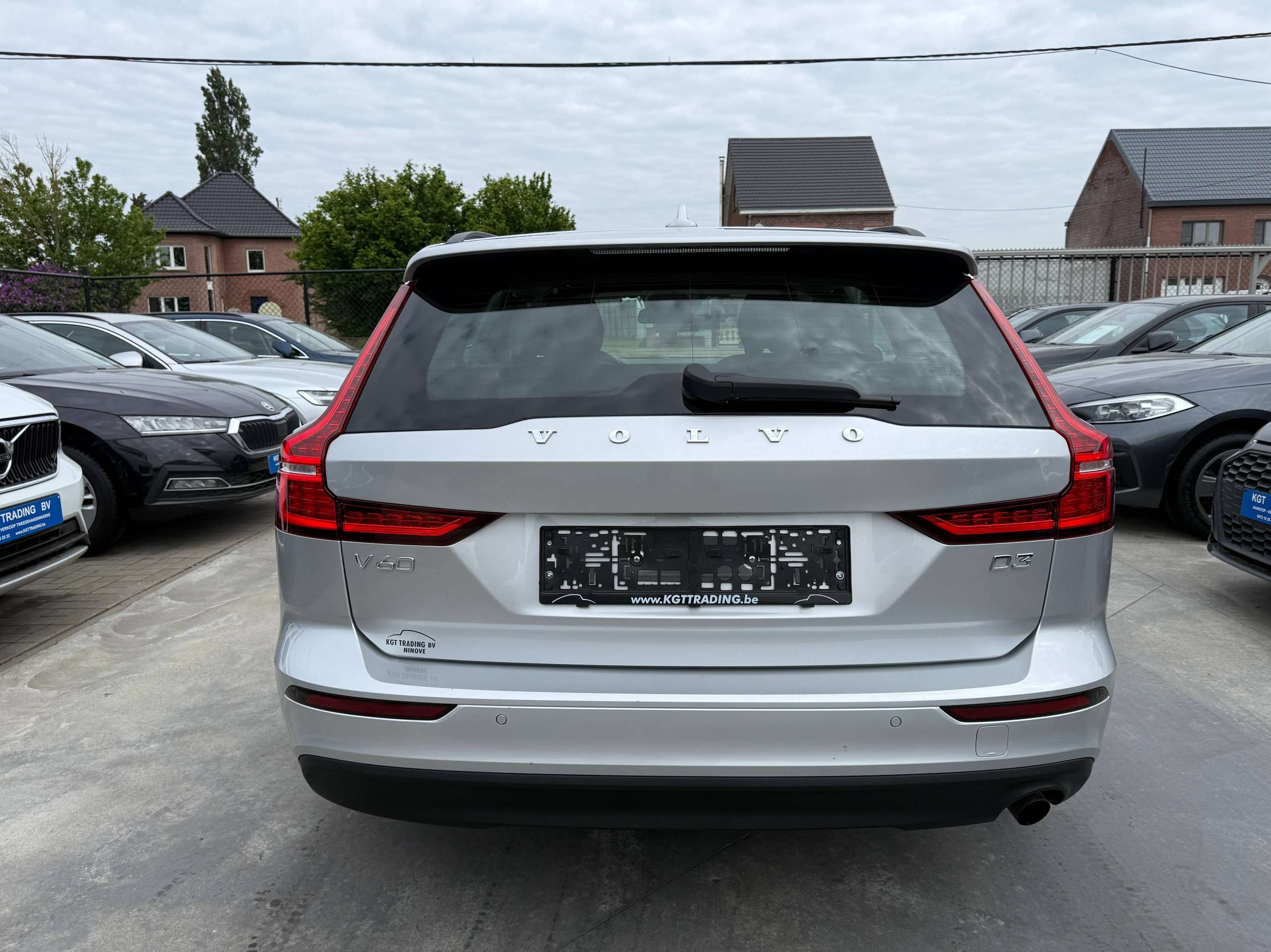 f32dae7c-1a87-4ef5-ae95-5df792e9a9b96-volvo-v60-2-0d3-150pk-navigatie-full-led-leder-carplay-pdc-bluetooth.jpg
