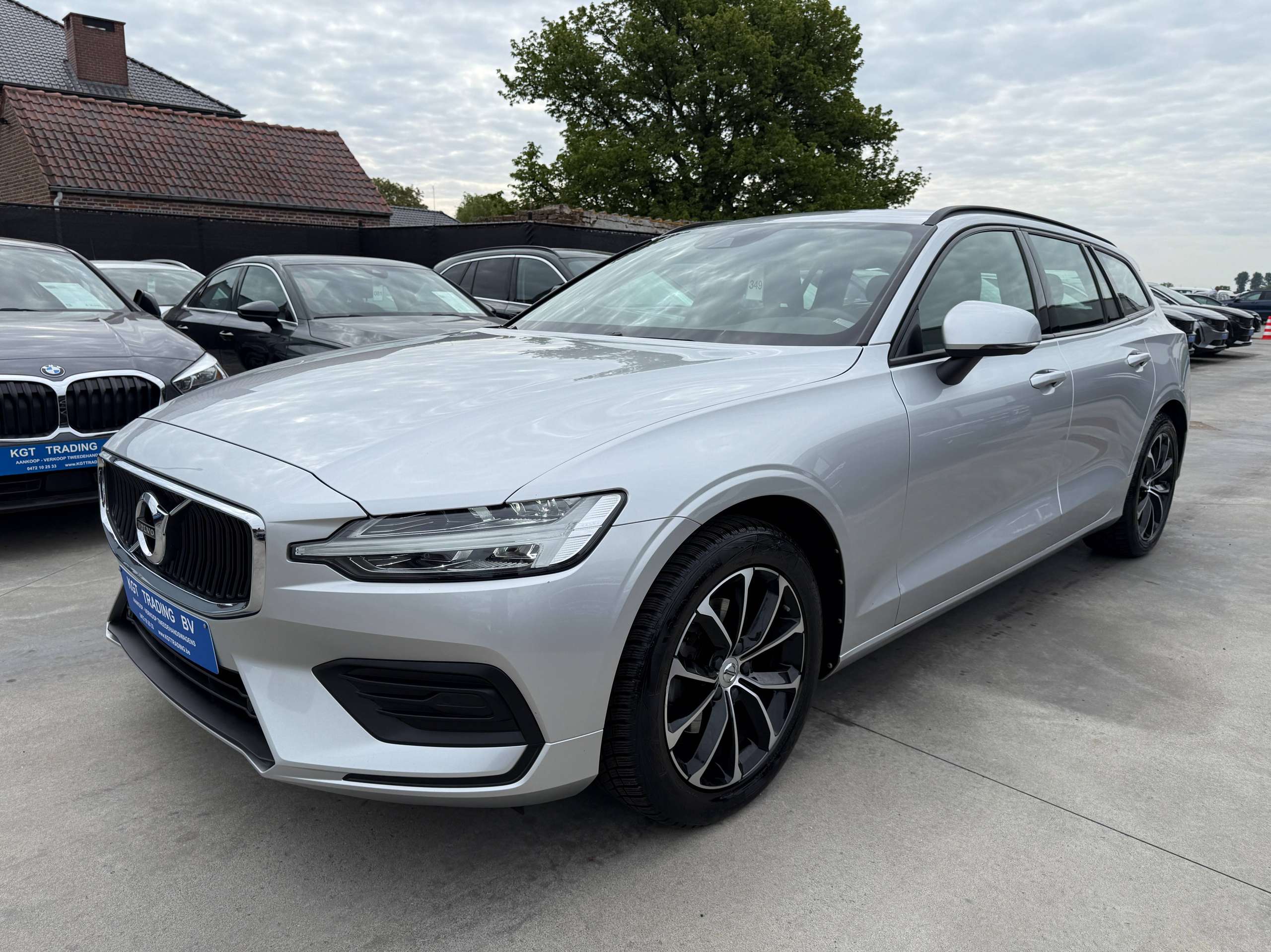 f32dae7c-1a87-4ef5-ae95-5df792e9a9b99-volvo-v60-2-0d3-150pk-navigatie-full-led-leder-carplay-pdc-bluetooth.jpg