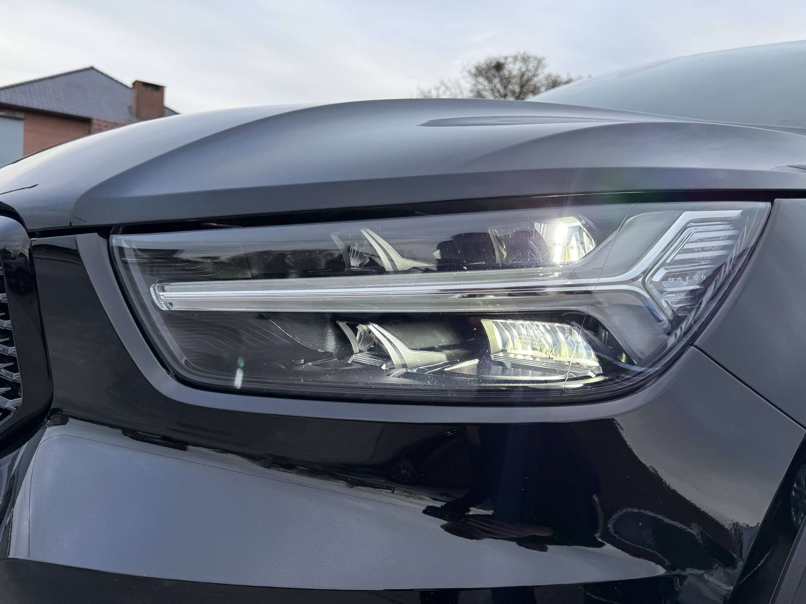 02970feb-fe48-4337-aded-fe7d51148efc10-volvo-xc40-1-5-t2-r-design-navigatie-leder-full-led-carplay.jpg