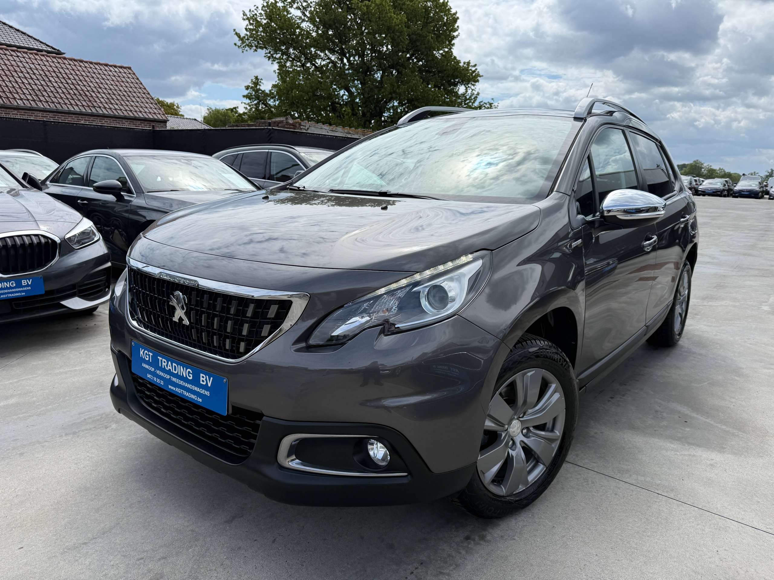 085f1008-38eb-4573-856a-4eb5f581c1911-peugeot-2008-1-2i-navigatie-pdc-digitale-airco-carplay-bluetooth-alu-carpass.jpg