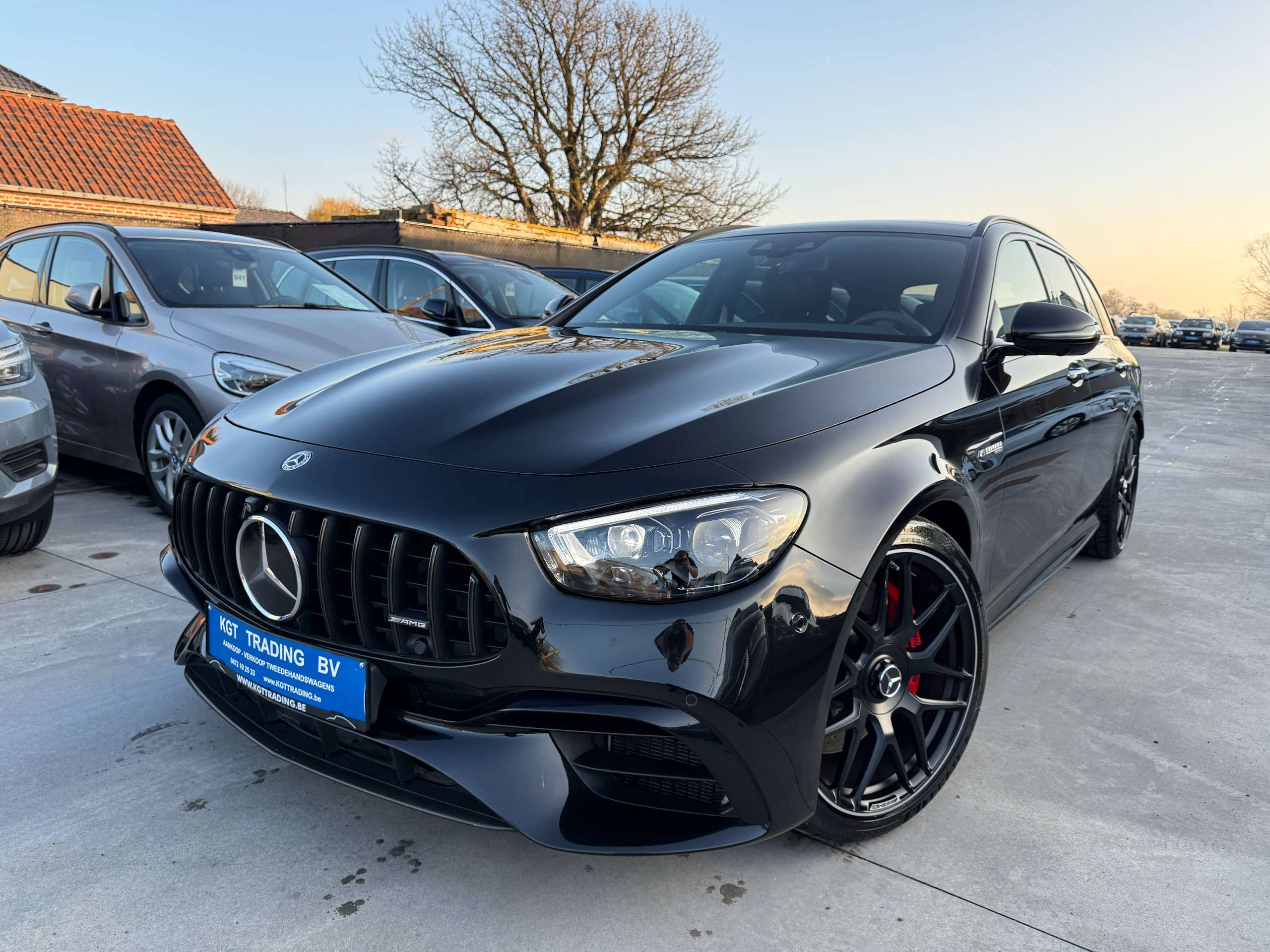 08faa77c-390a-4646-8a18-ad627580f8341-mercedes-benz-e-63-amg-s-4matic-full-carbon-burmester-360-cam-track-pack.jpg