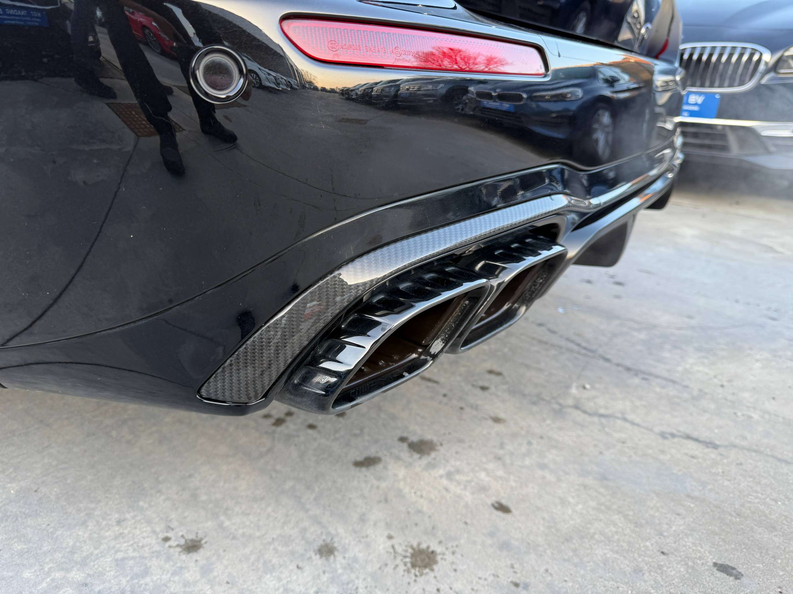 08faa77c-390a-4646-8a18-ad627580f83413-mercedes-benz-e-63-amg-s-4matic-full-carbon-burmester-360-cam-track-pack.jpg