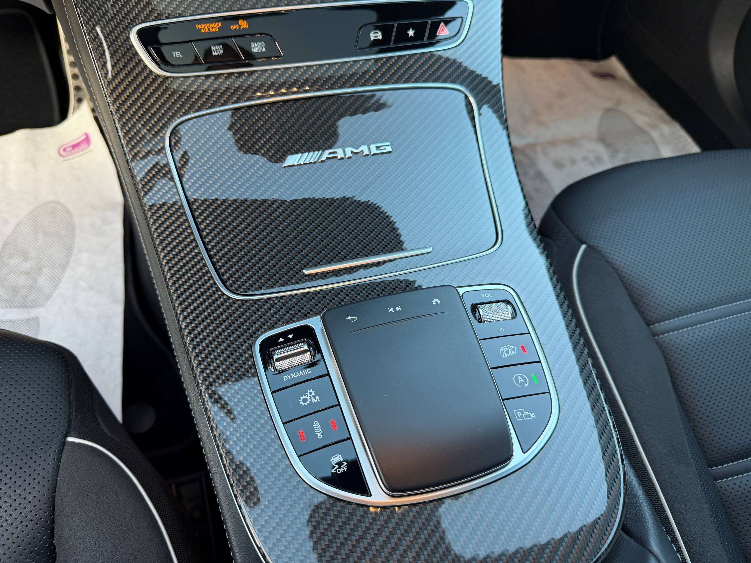 08faa77c-390a-4646-8a18-ad627580f83422-mercedes-benz-e-63-amg-s-4matic-full-carbon-burmester-360-cam-track-pack.jpg