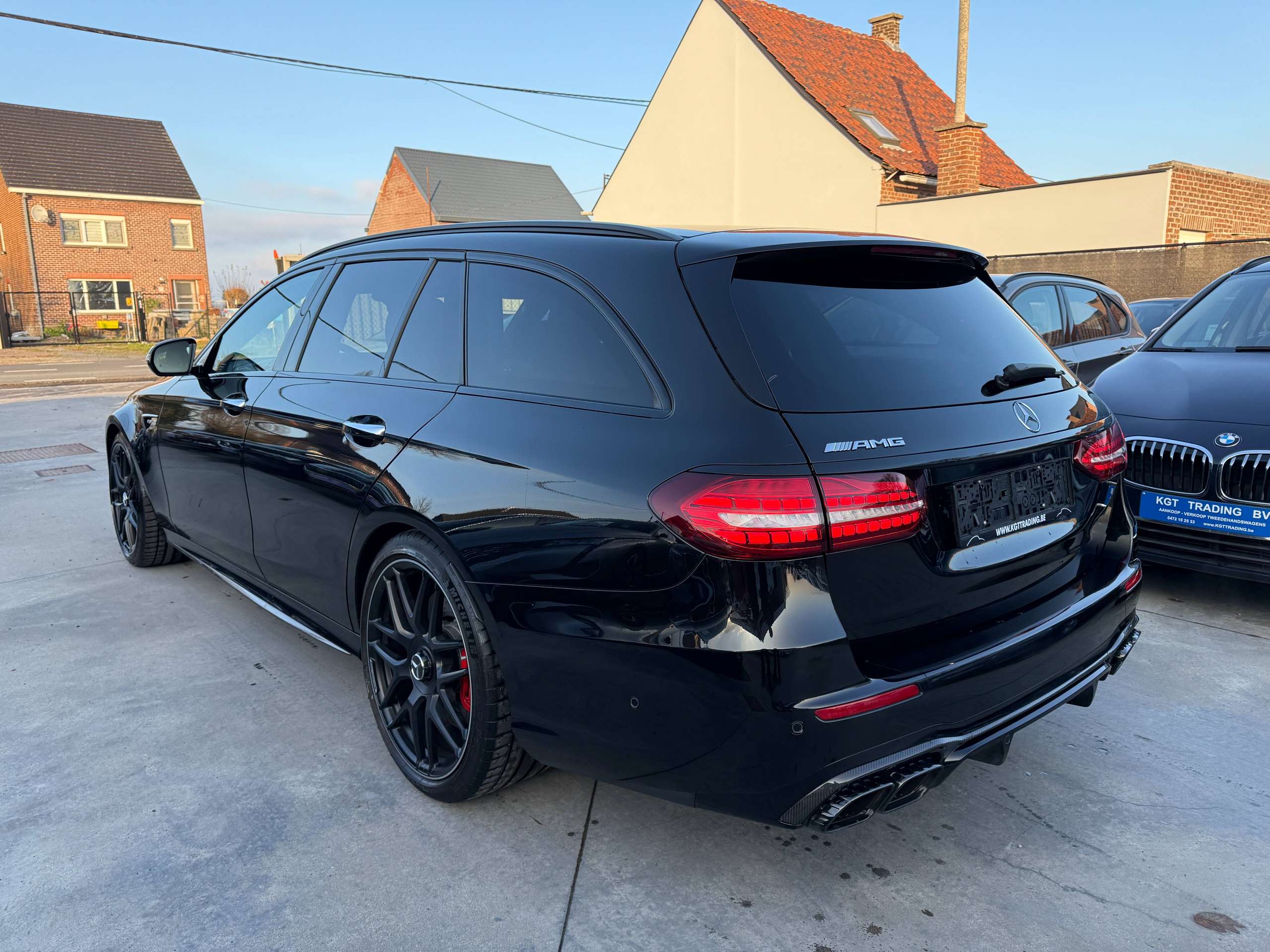 08faa77c-390a-4646-8a18-ad627580f8349-mercedes-benz-e-63-amg-s-4matic-full-carbon-burmester-360-cam-track-pack.jpg
