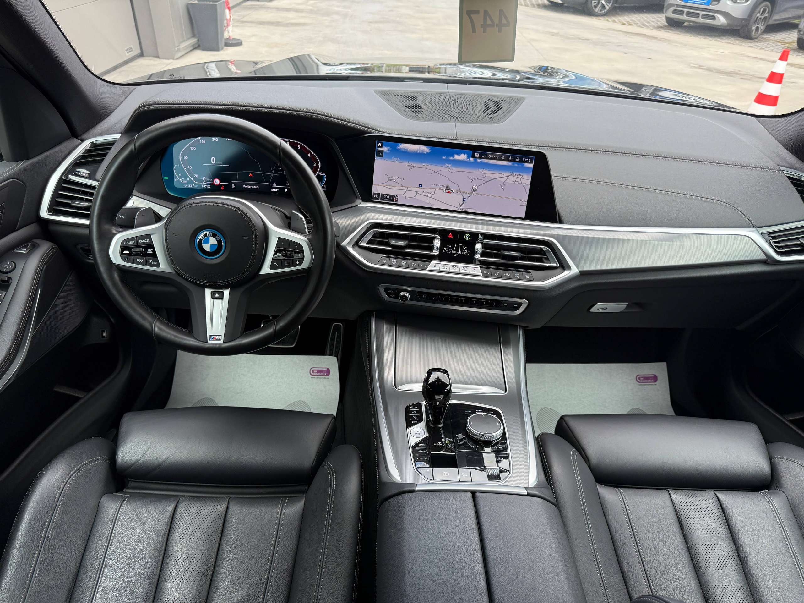 120e0659-8295-401f-965f-d6a60887a30539-bmw-x5-3-0as-45e-hybrid-m-sport-360-camera-zwart-leder-full-led-navi-pro.jpg
