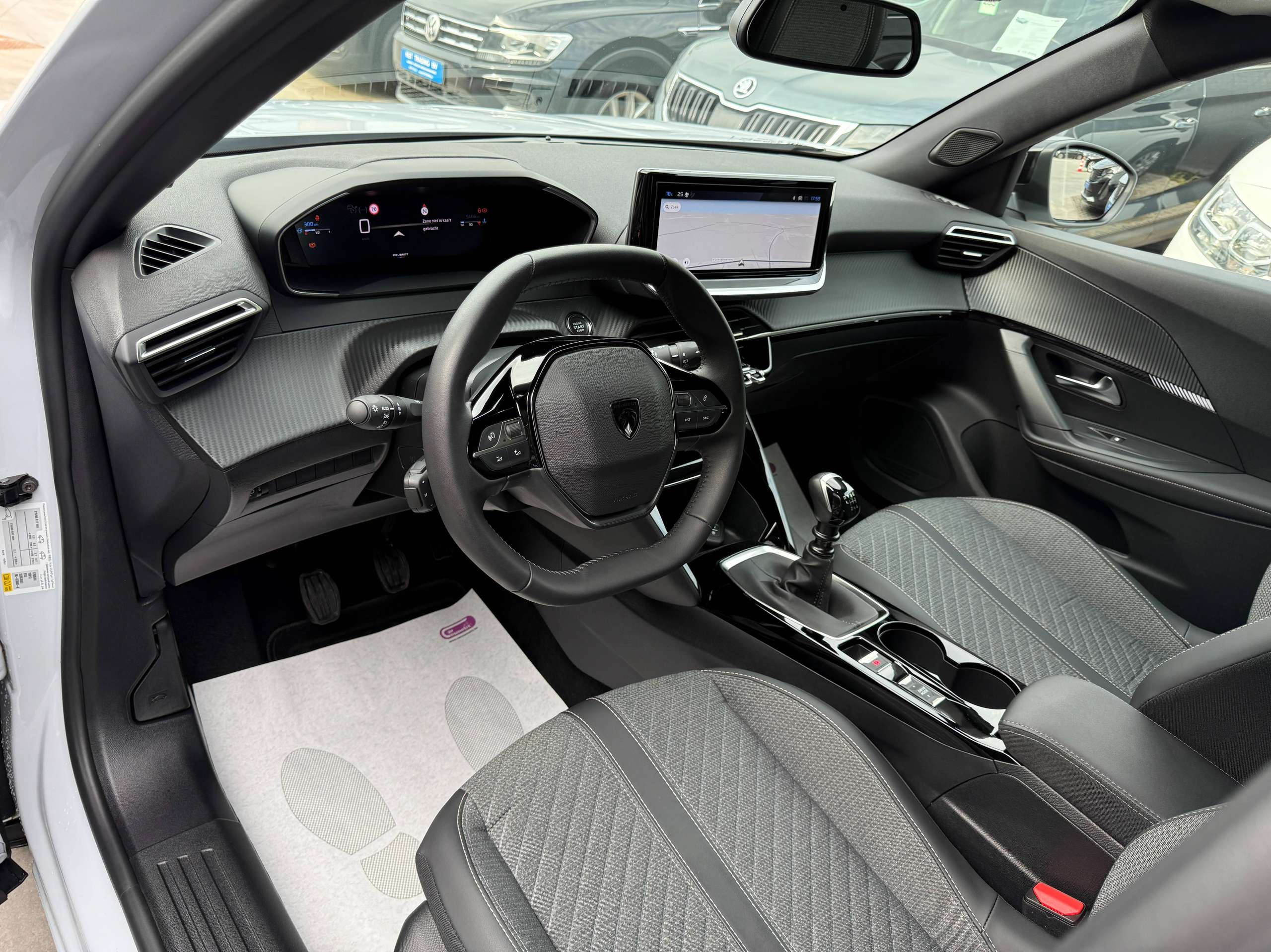 144da0a4-cfbb-479a-bac1-4293858fce1013-peugeot-2008-1-2i-turbo-allure-360-camera-dode-hoekdetect-navigatie-leder-ful-led-carplay.jpg