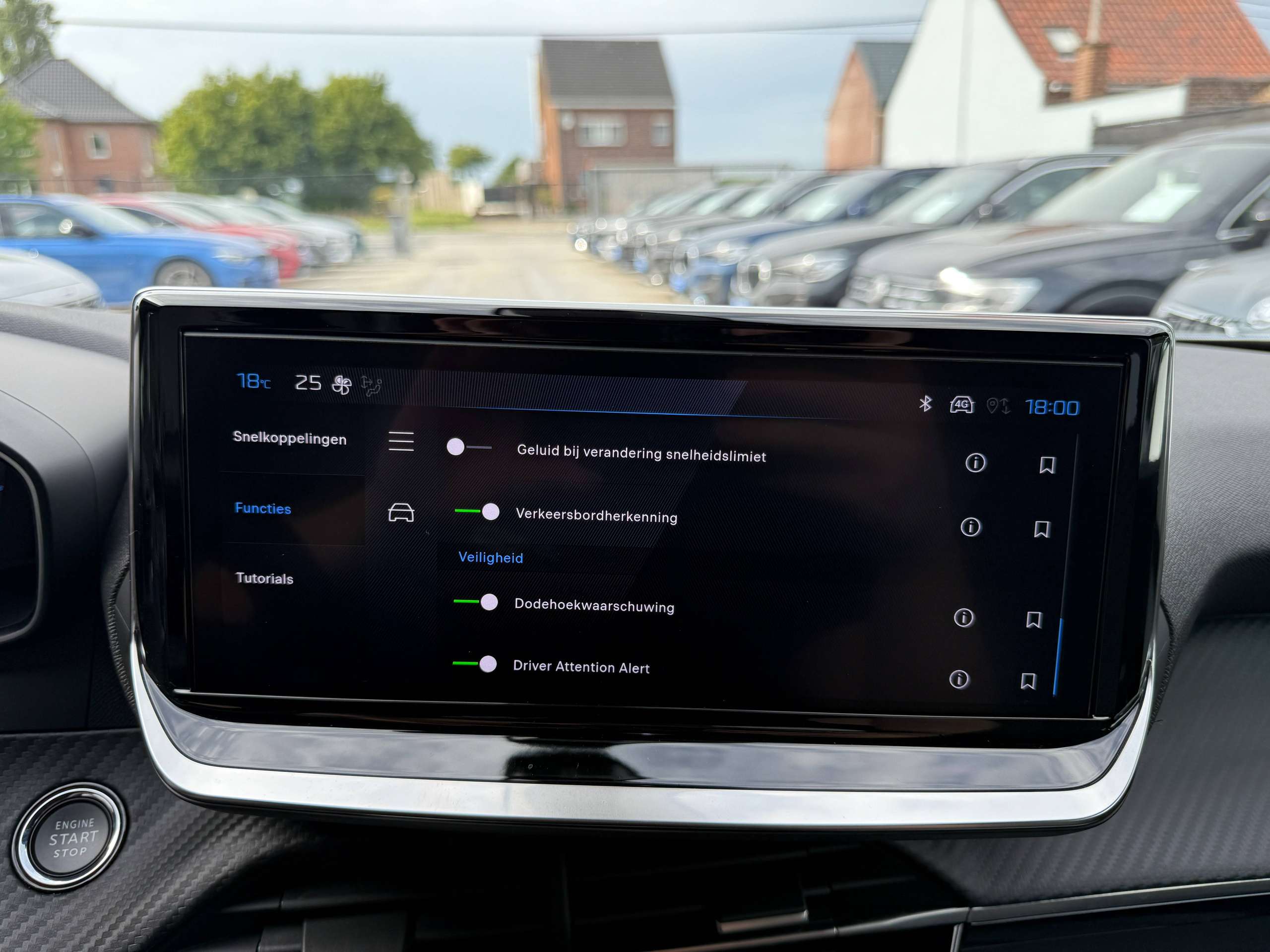 144da0a4-cfbb-479a-bac1-4293858fce1025-peugeot-2008-1-2i-turbo-allure-360-camera-dode-hoekdetect-navigatie-leder-ful-led-carplay.jpg
