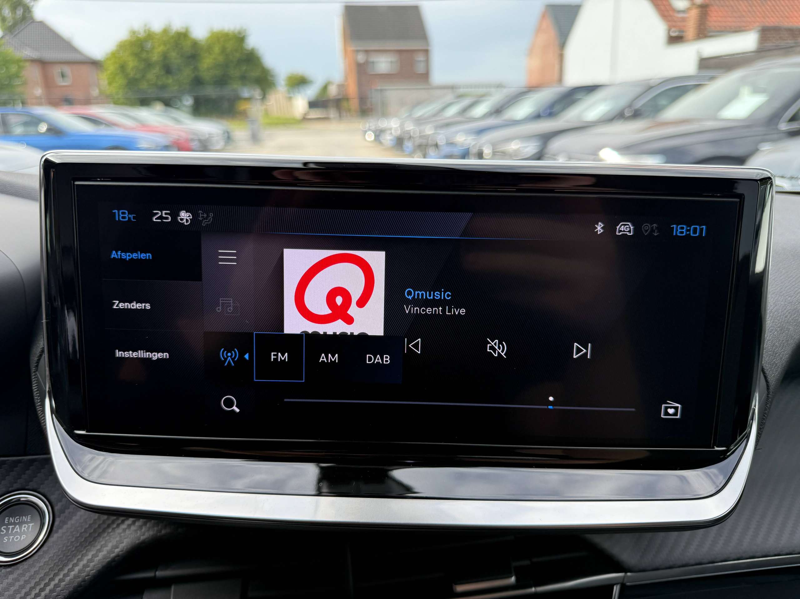 144da0a4-cfbb-479a-bac1-4293858fce1027-peugeot-2008-1-2i-turbo-allure-360-camera-dode-hoekdetect-navigatie-leder-ful-led-carplay.jpg