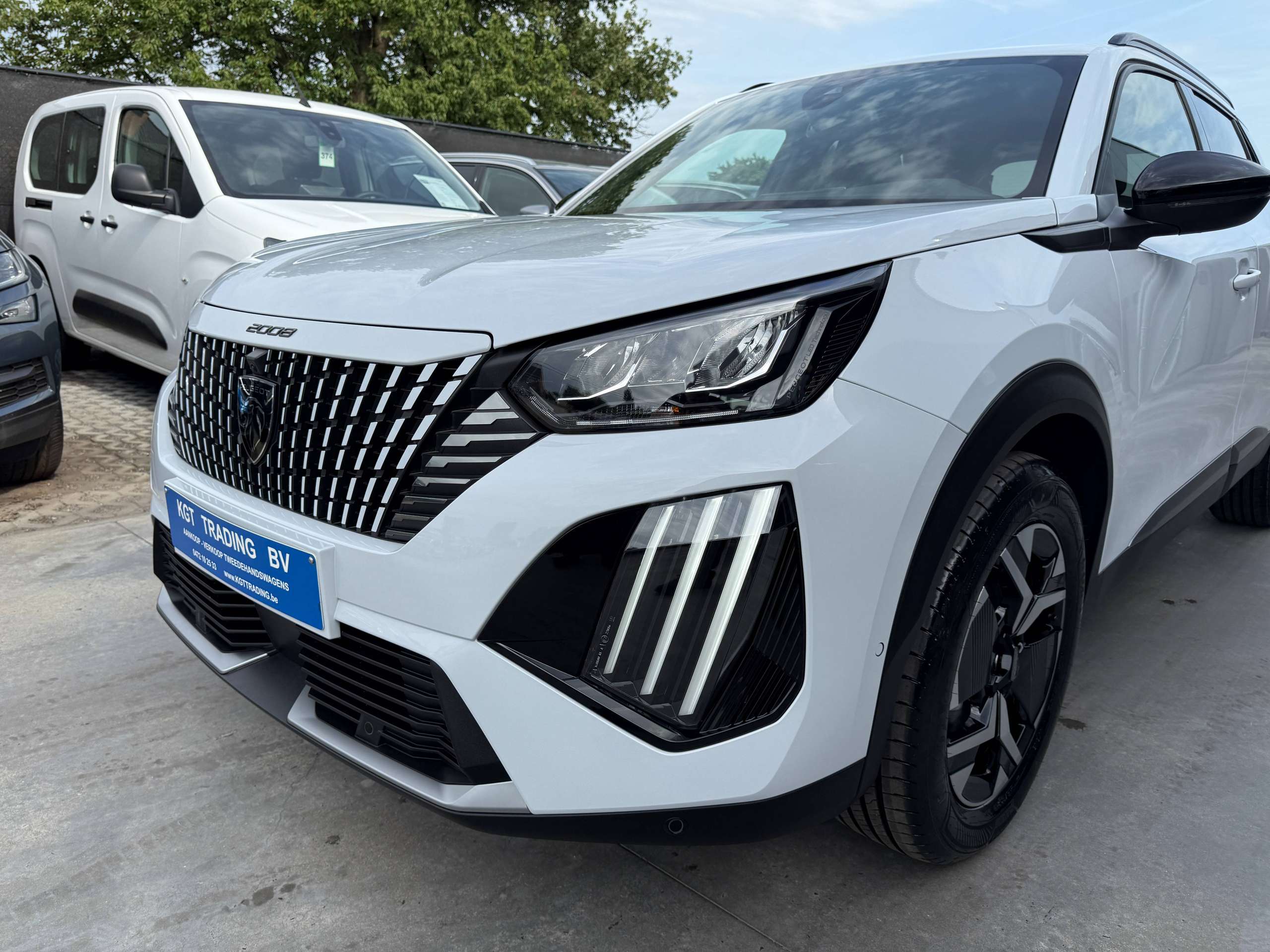 144da0a4-cfbb-479a-bac1-4293858fce1031-peugeot-2008-1-2i-turbo-allure-360-camera-dode-hoekdetect-navigatie-leder-ful-led-carplay.jpg
