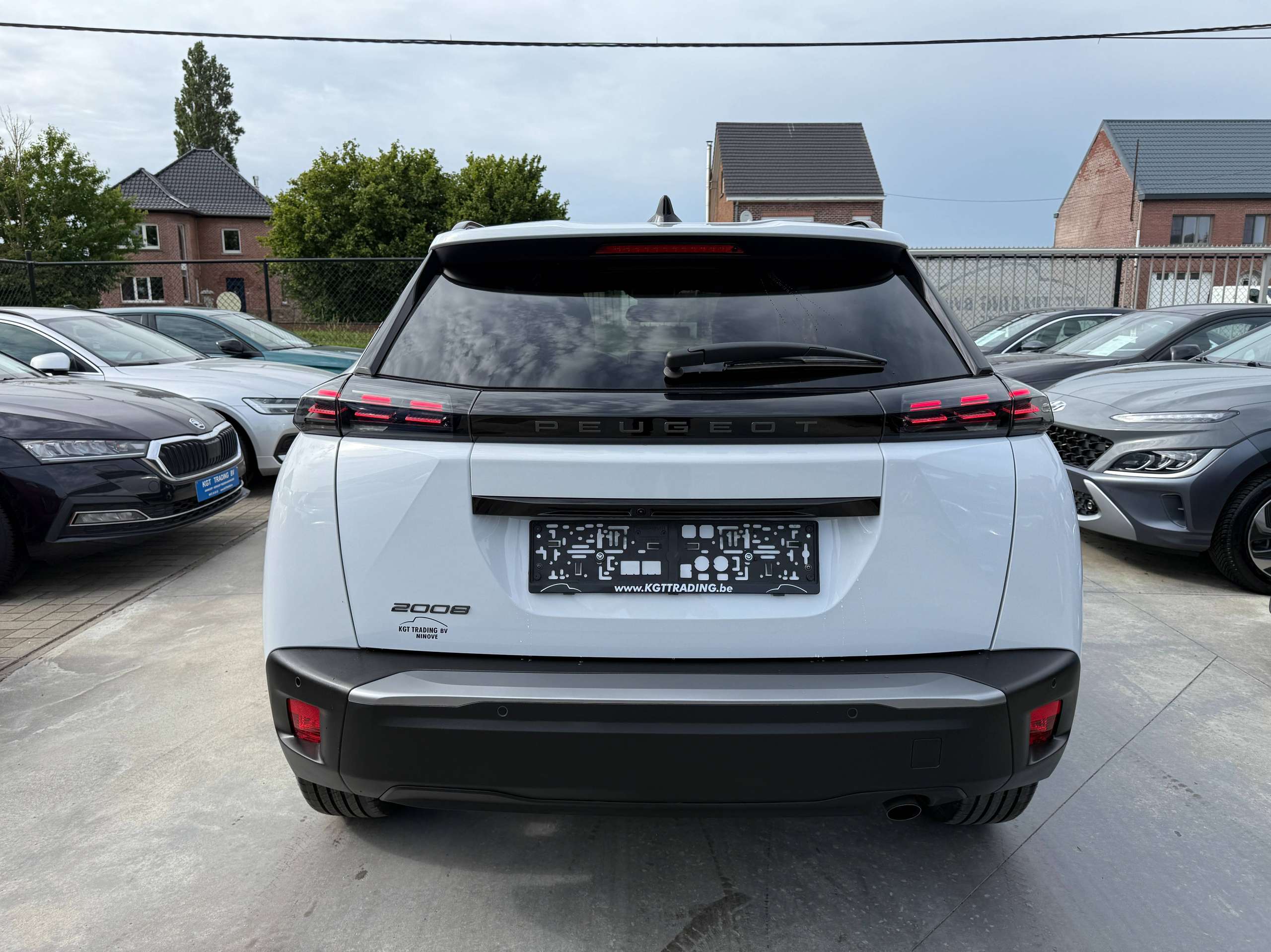 144da0a4-cfbb-479a-bac1-4293858fce106-peugeot-2008-1-2i-turbo-allure-360-camera-dode-hoekdetect-navigatie-leder-ful-led-carplay.jpg