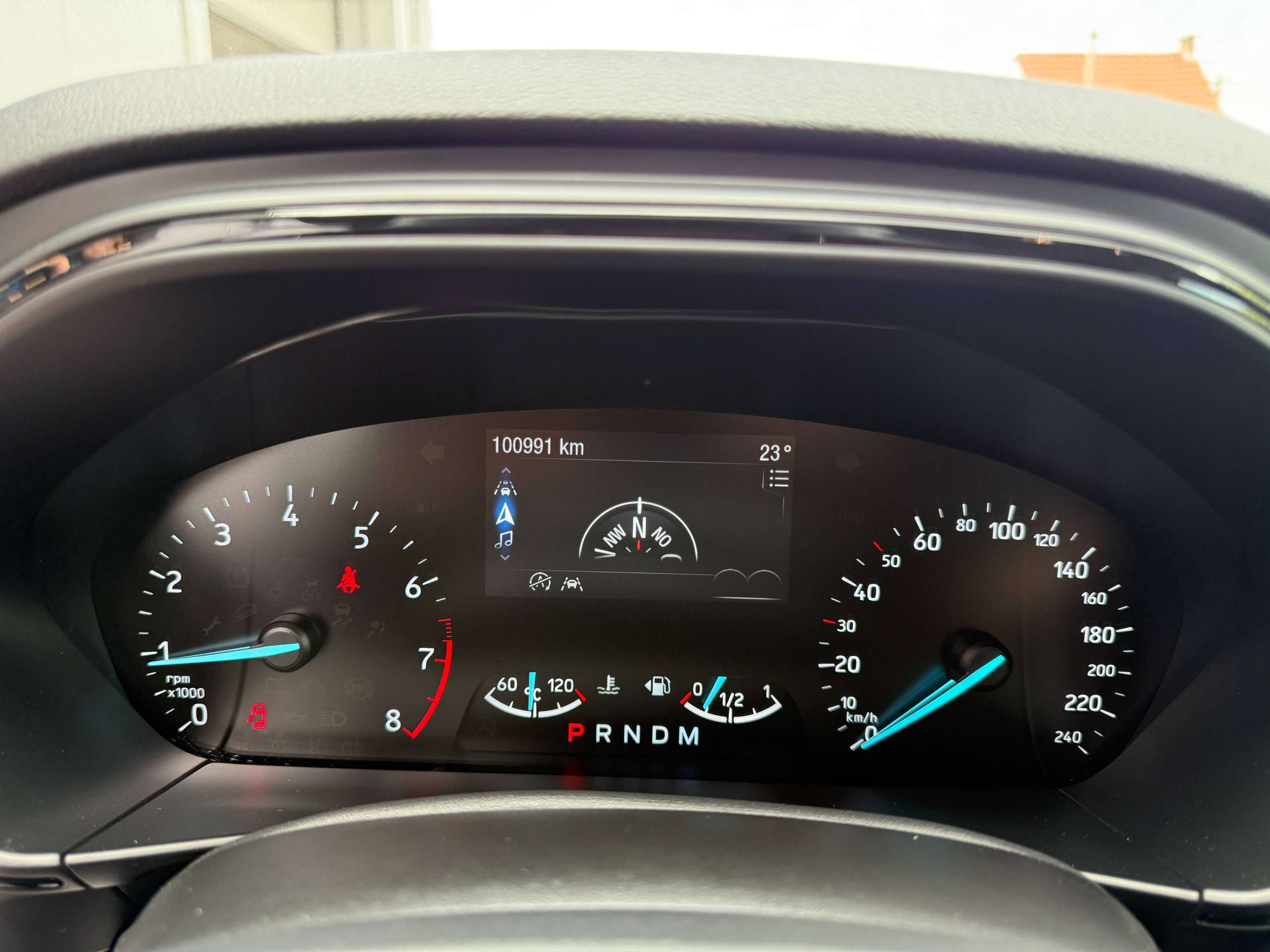 273e04db-e2ae-4b0a-b6f0-f46c2bd6cbed18-ford-focus-1-0i-125pk-st-line-automaat-5-deurs-navigatie-full-led-carplay-dab.jpg