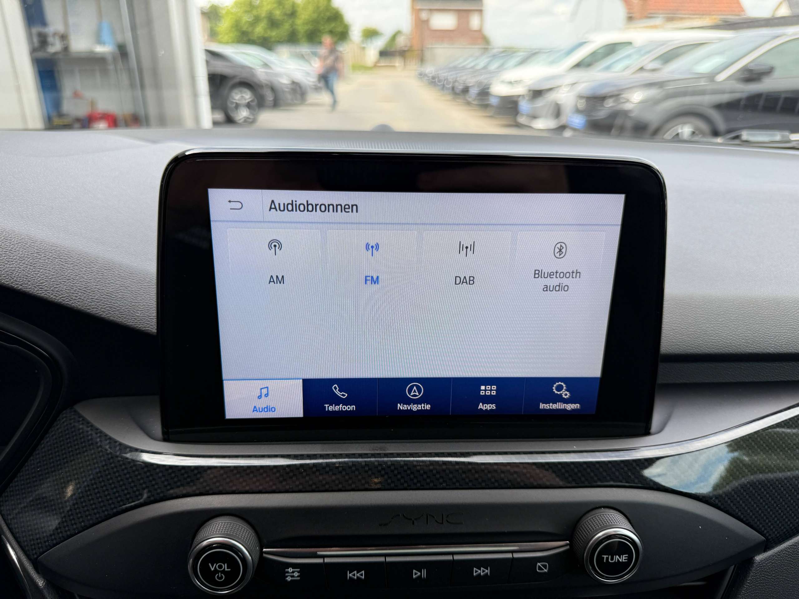 273e04db-e2ae-4b0a-b6f0-f46c2bd6cbed24-ford-focus-1-0i-125pk-st-line-automaat-5-deurs-navigatie-full-led-carplay-dab.jpg