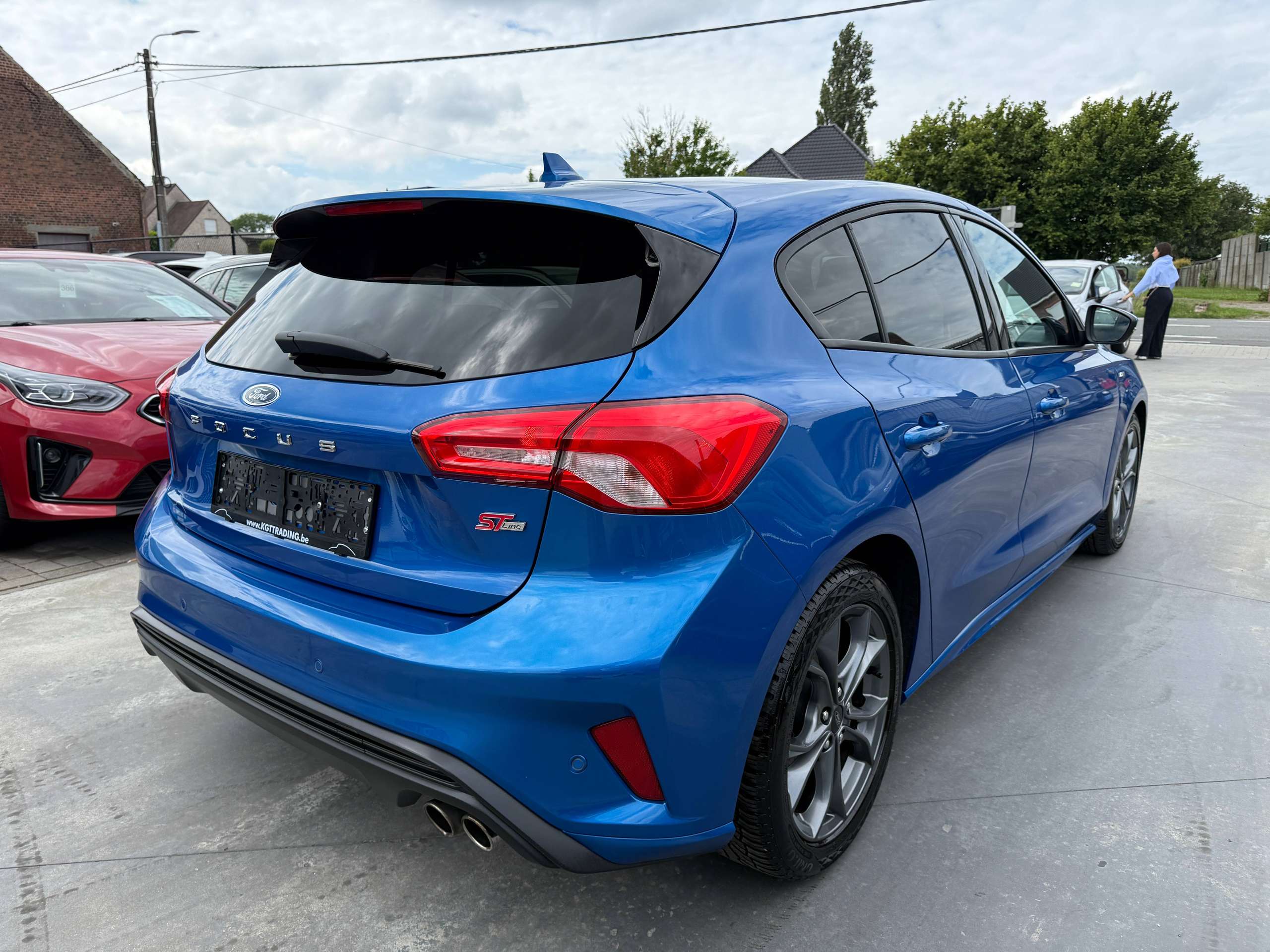 273e04db-e2ae-4b0a-b6f0-f46c2bd6cbed5-ford-focus-1-0i-125pk-st-line-automaat-5-deurs-navigatie-full-led-carplay-dab.jpg