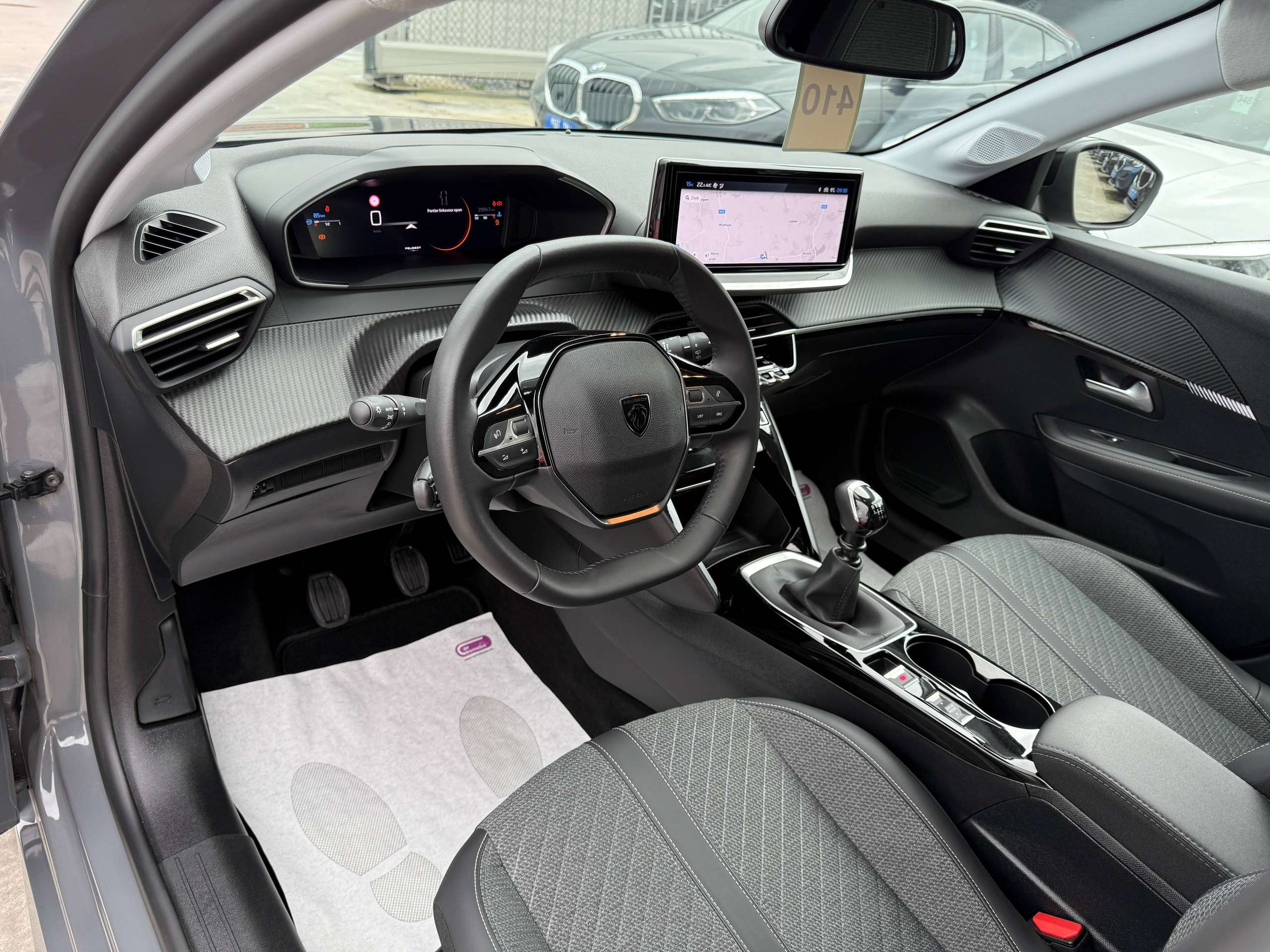 27669cf8-3251-4e90-9c95-854a80dd688513-peugeot-208-1-2i-turbo-360-camera-dode-hoek-navigatie-leder-full-led-carplay.jpg