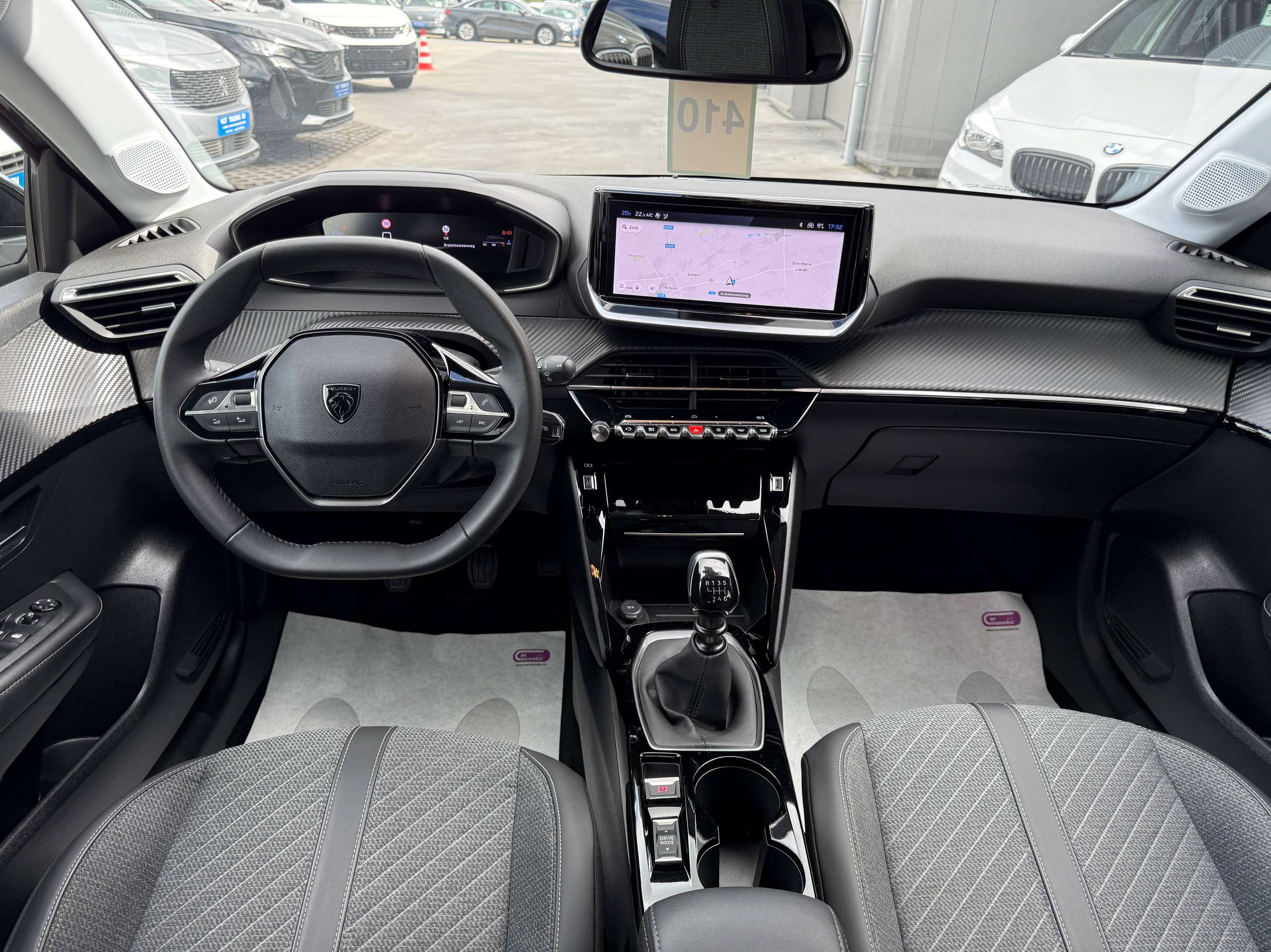 27669cf8-3251-4e90-9c95-854a80dd688533-peugeot-208-1-2i-turbo-360-camera-dode-hoek-navigatie-leder-full-led-carplay.jpg