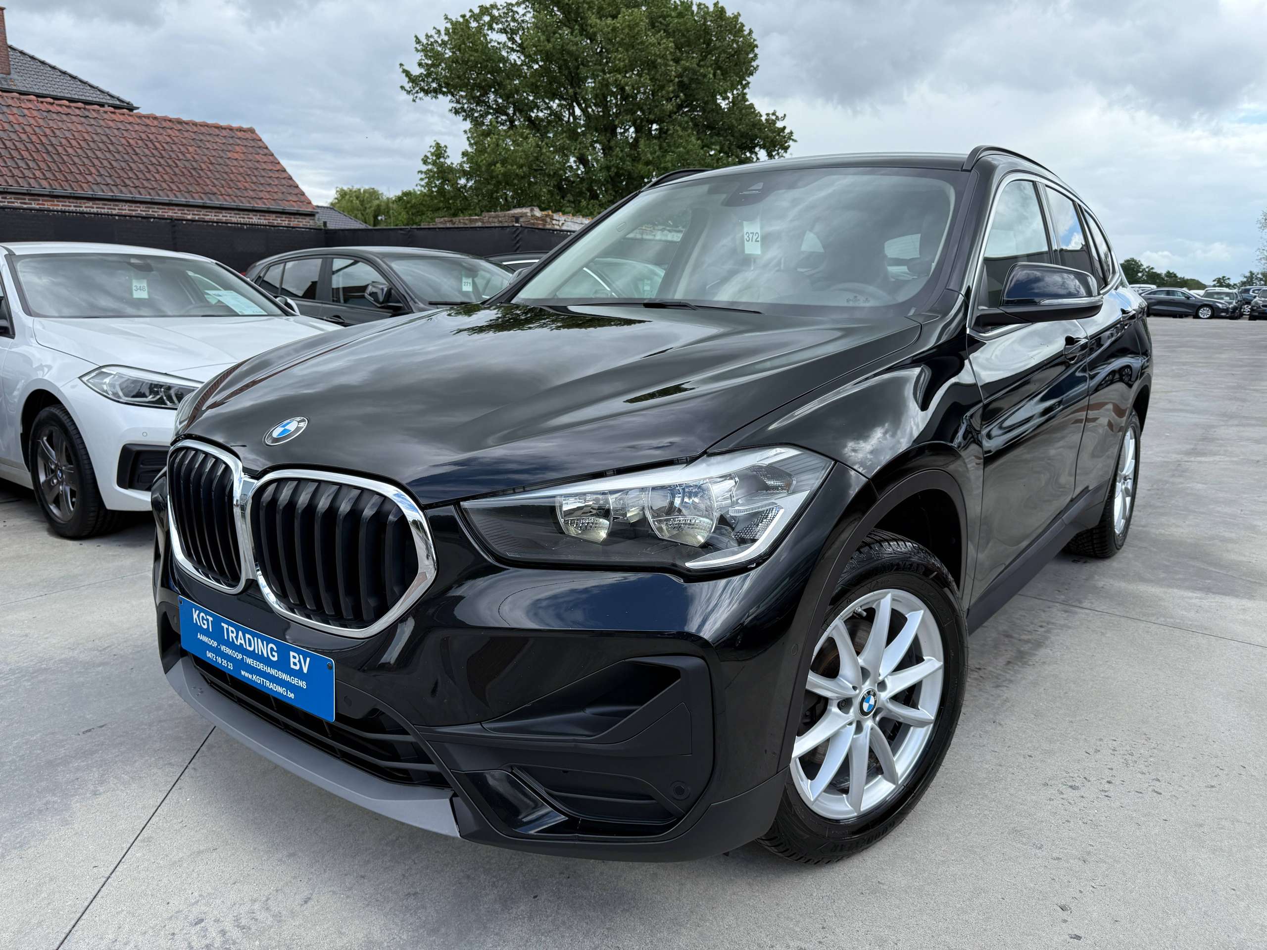 2935d72b-fdcc-40db-8324-14761554371b1-bmw-x1-1-5i-136pk-navigatie-pro-beige-leder-zetelverwarming-led-alu.jpg