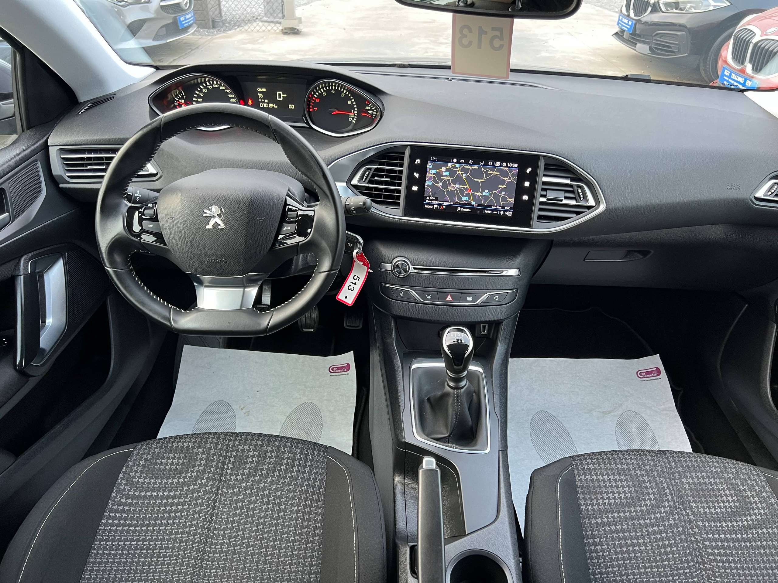2a9dde53-43ac-4223-a819-597e077b15c925-peugeot-308-sw-1-2i-110pk-navigatie-bluetooth-carplay-led-pdc-alu.jpg