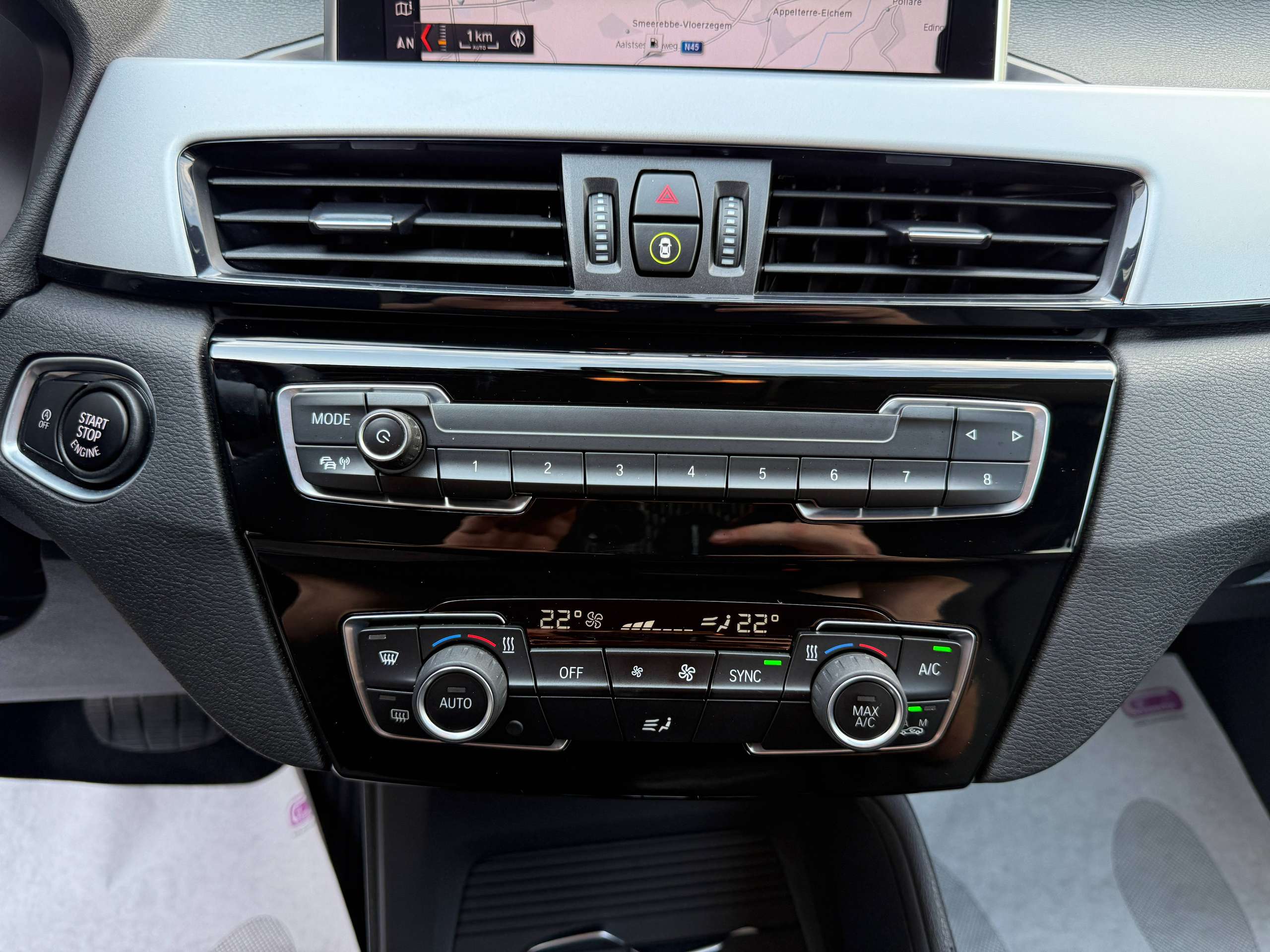 2d0bd1f9-9c93-4d04-8fef-56f6c959e7b720-bmw-x1-1-5i-136pk-automaat-navigatie-zwart-leder-bluetooth-led-pdc.jpg