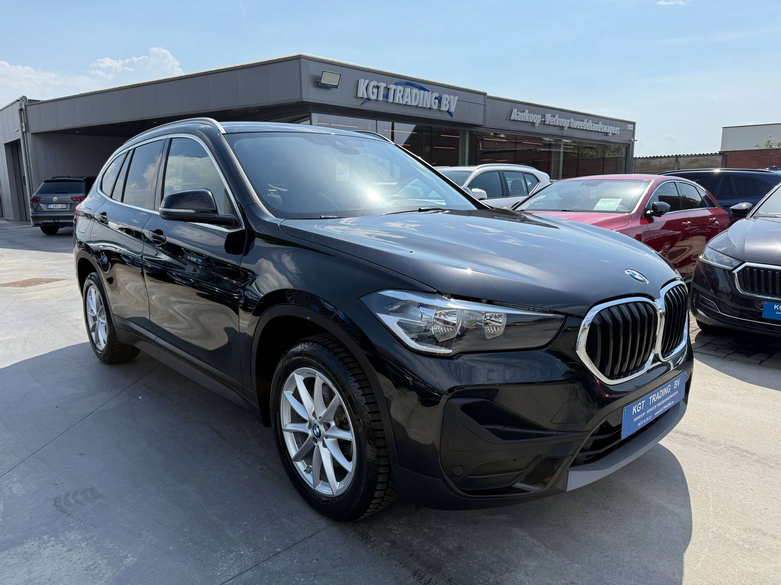 2d0bd1f9-9c93-4d04-8fef-56f6c959e7b73-bmw-x1-1-5i-136pk-automaat-navigatie-zwart-leder-bluetooth-led-pdc.jpg