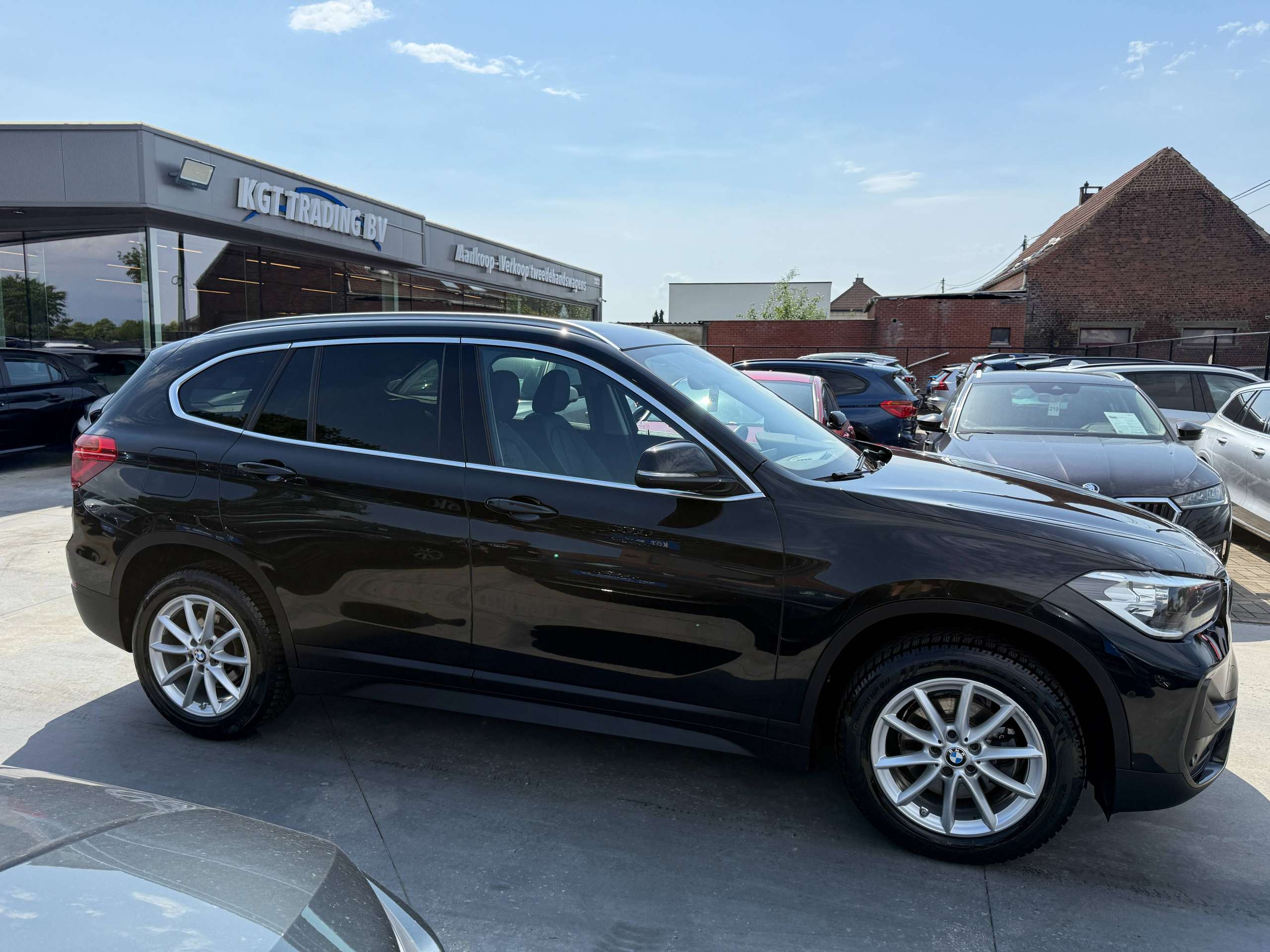 2d0bd1f9-9c93-4d04-8fef-56f6c959e7b74-bmw-x1-1-5i-136pk-automaat-navigatie-zwart-leder-bluetooth-led-pdc.jpg