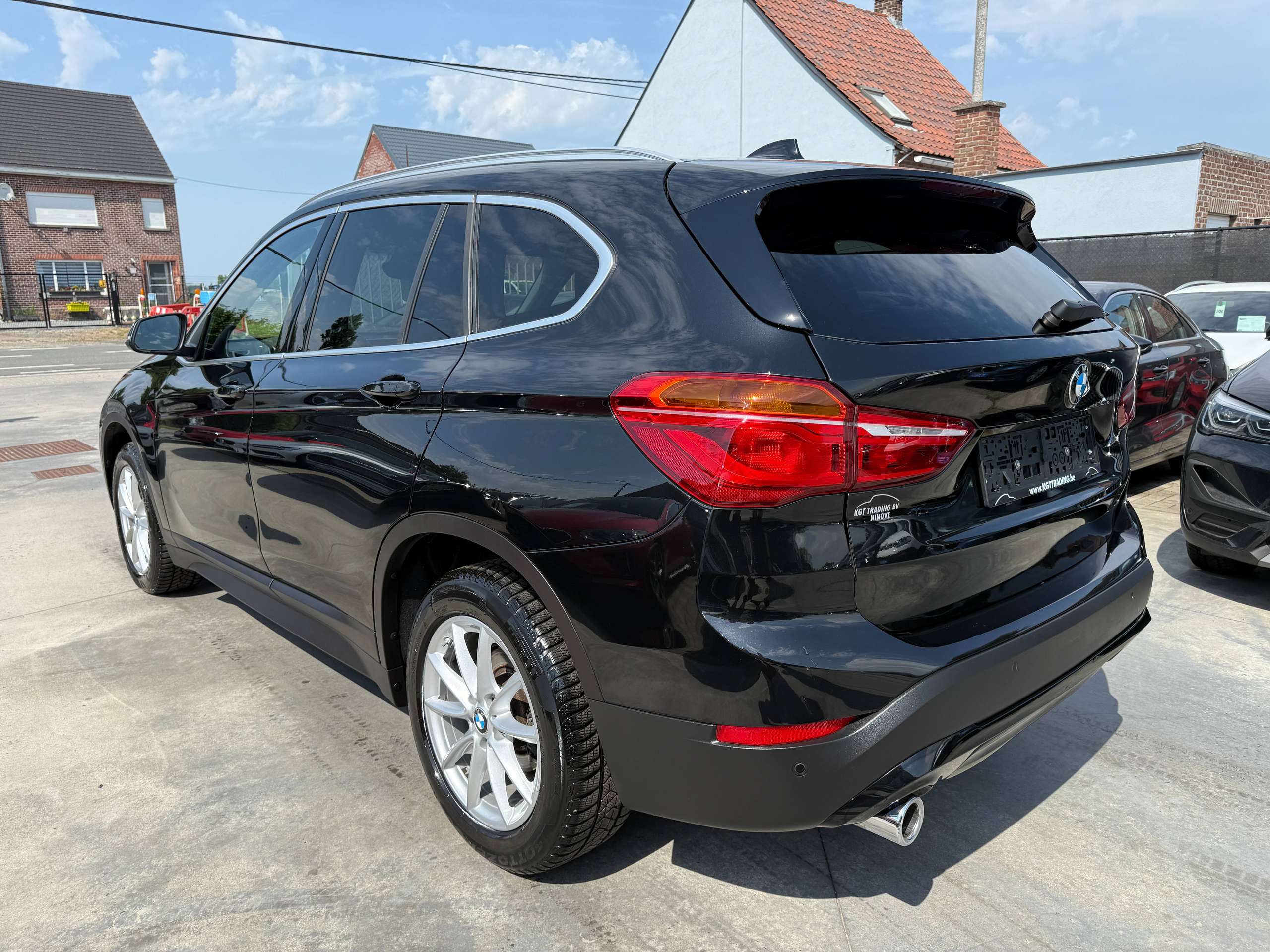 2d0bd1f9-9c93-4d04-8fef-56f6c959e7b77-bmw-x1-1-5i-136pk-automaat-navigatie-zwart-leder-bluetooth-led-pdc.jpg