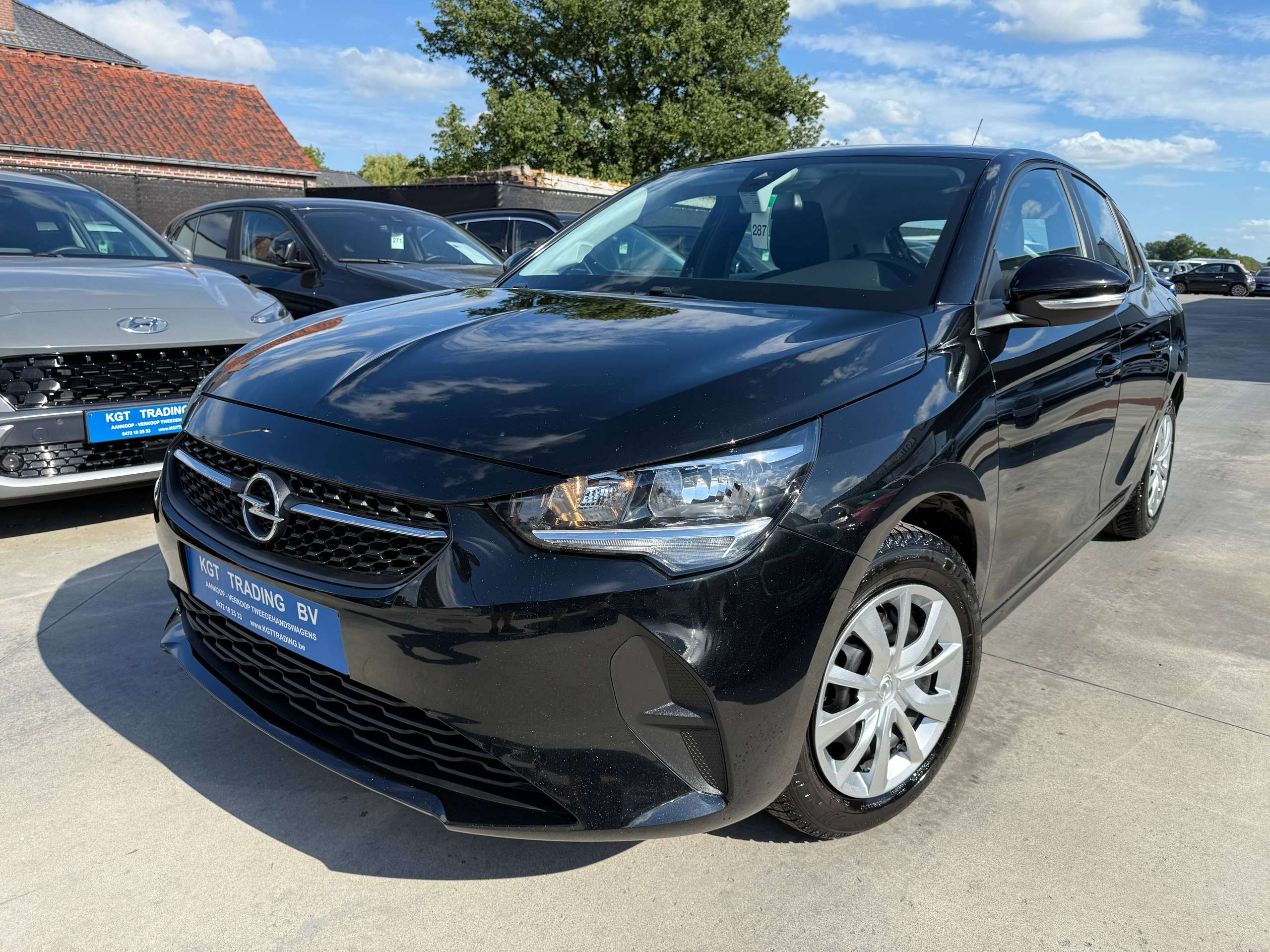 2f0f8685-53dc-4e40-bd6e-d7ede6fd83181-opel-corsa-1-2i-navigatie-carplay-camera-bluetooth-pdc-airco.jpg