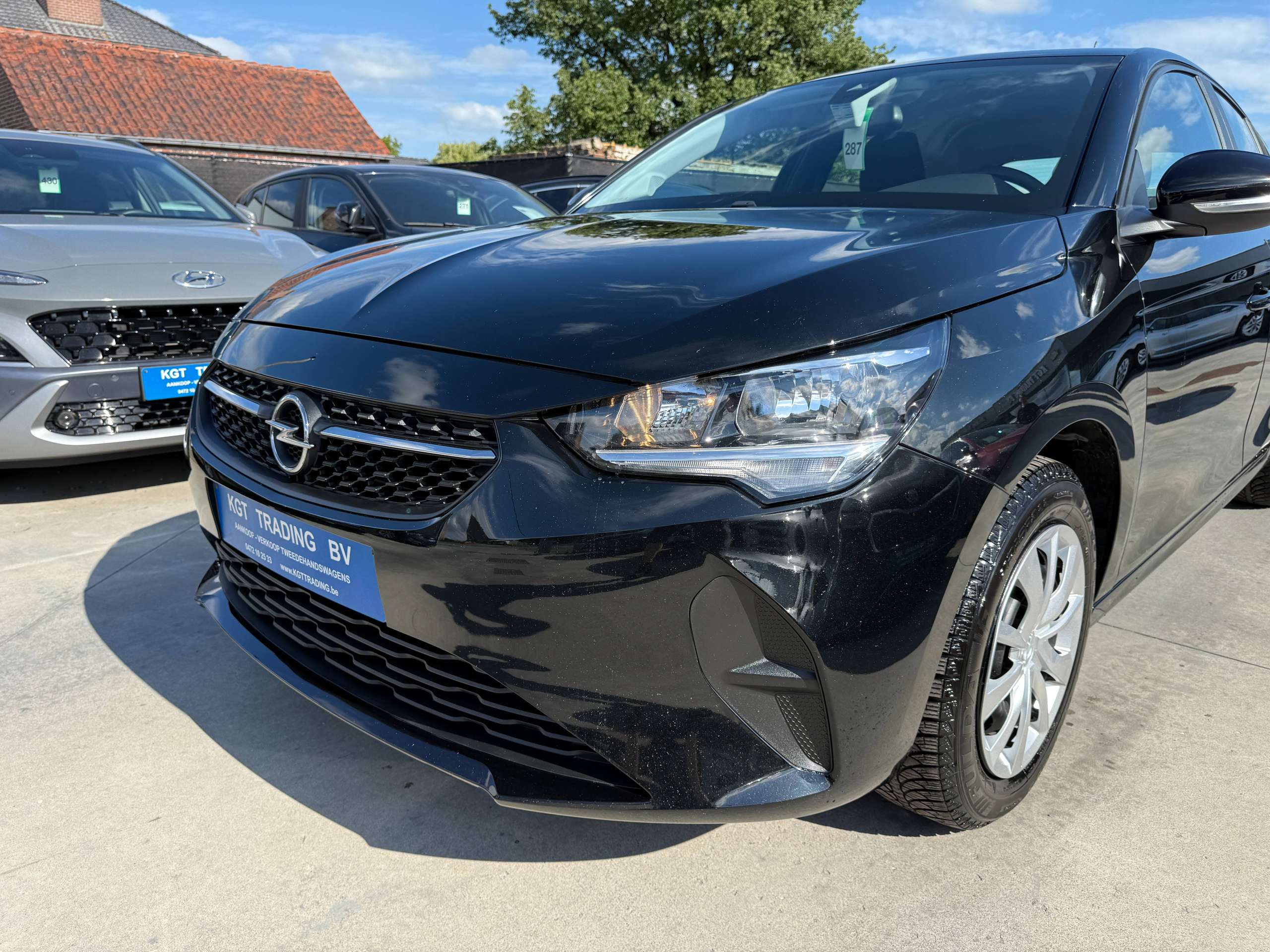 2f0f8685-53dc-4e40-bd6e-d7ede6fd831810-opel-corsa-1-2i-navigatie-carplay-camera-bluetooth-pdc-airco.jpg
