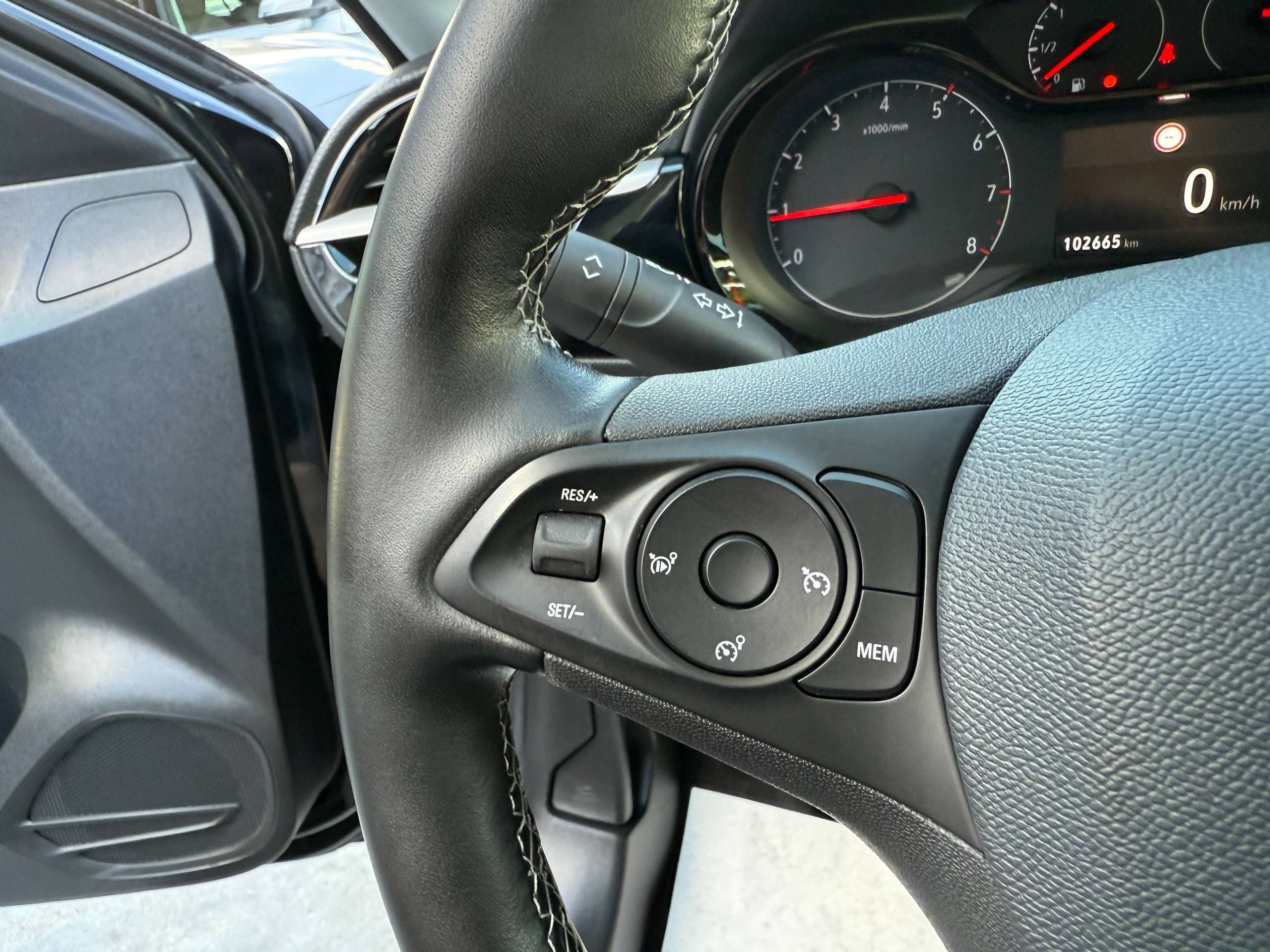 2f0f8685-53dc-4e40-bd6e-d7ede6fd831817-opel-corsa-1-2i-navigatie-carplay-camera-bluetooth-pdc-airco.jpg