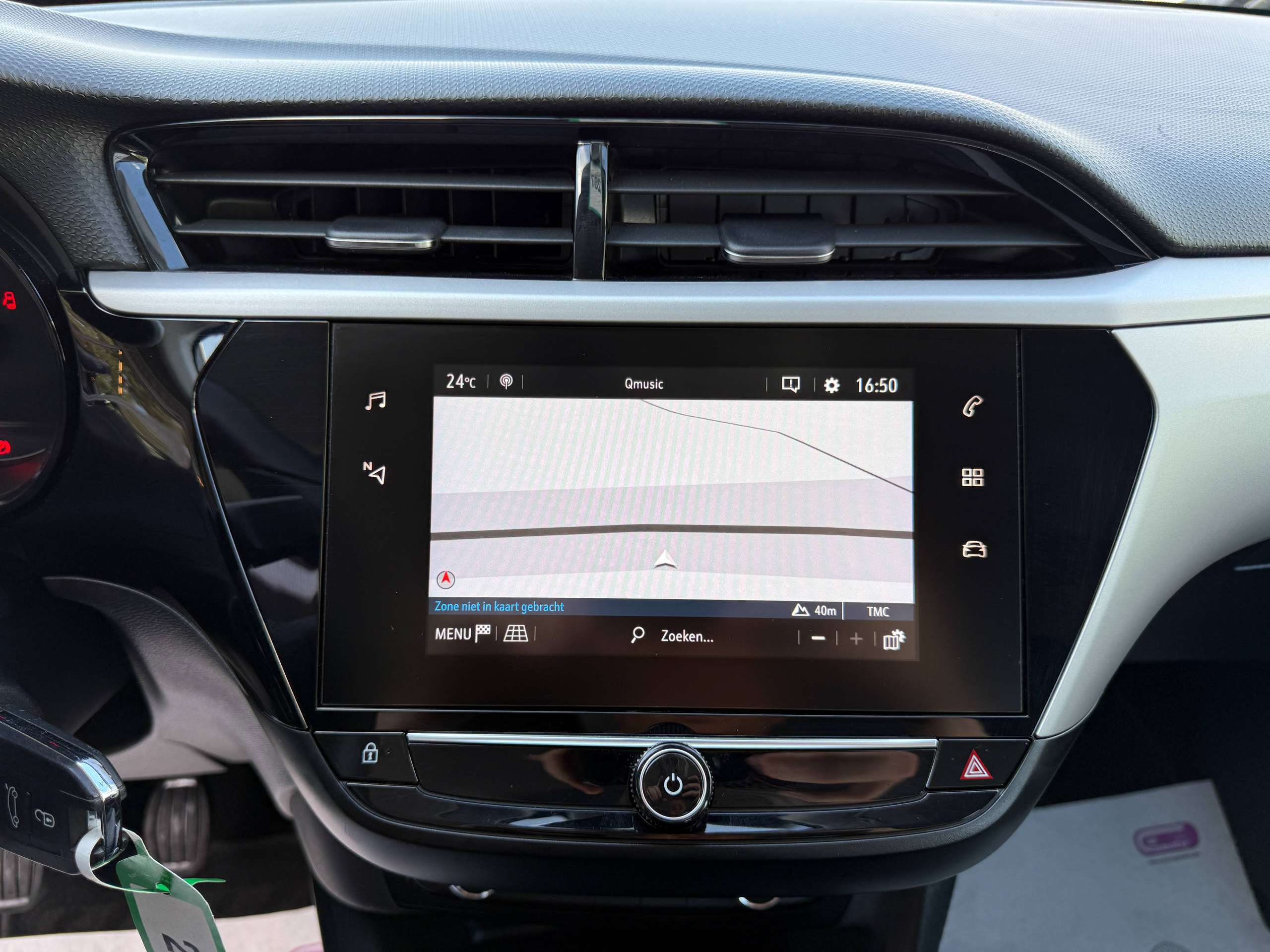 2f0f8685-53dc-4e40-bd6e-d7ede6fd831819-opel-corsa-1-2i-navigatie-carplay-camera-bluetooth-pdc-airco.jpg