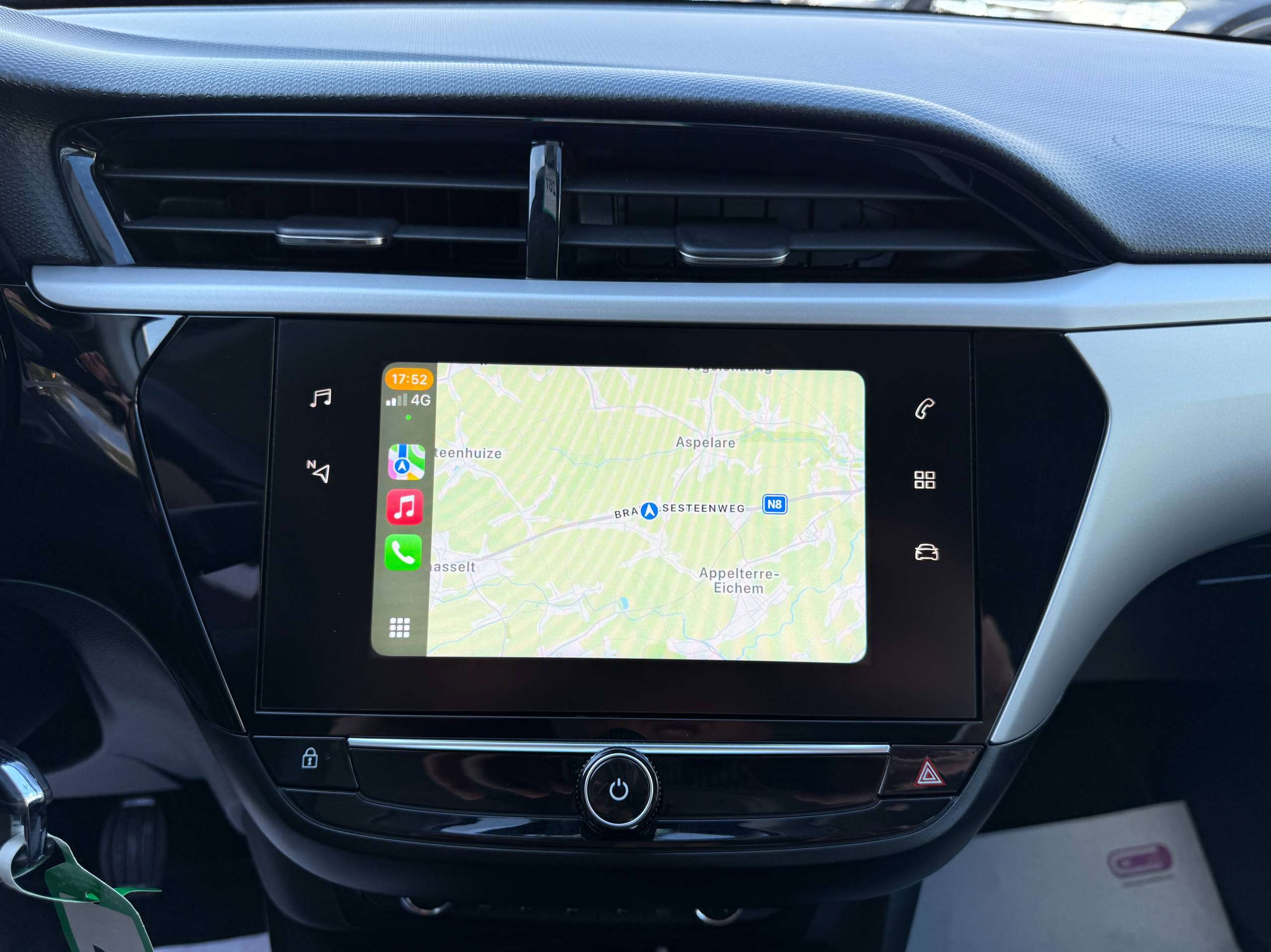 2f0f8685-53dc-4e40-bd6e-d7ede6fd831825-opel-corsa-1-2i-navigatie-carplay-camera-bluetooth-pdc-airco.jpg