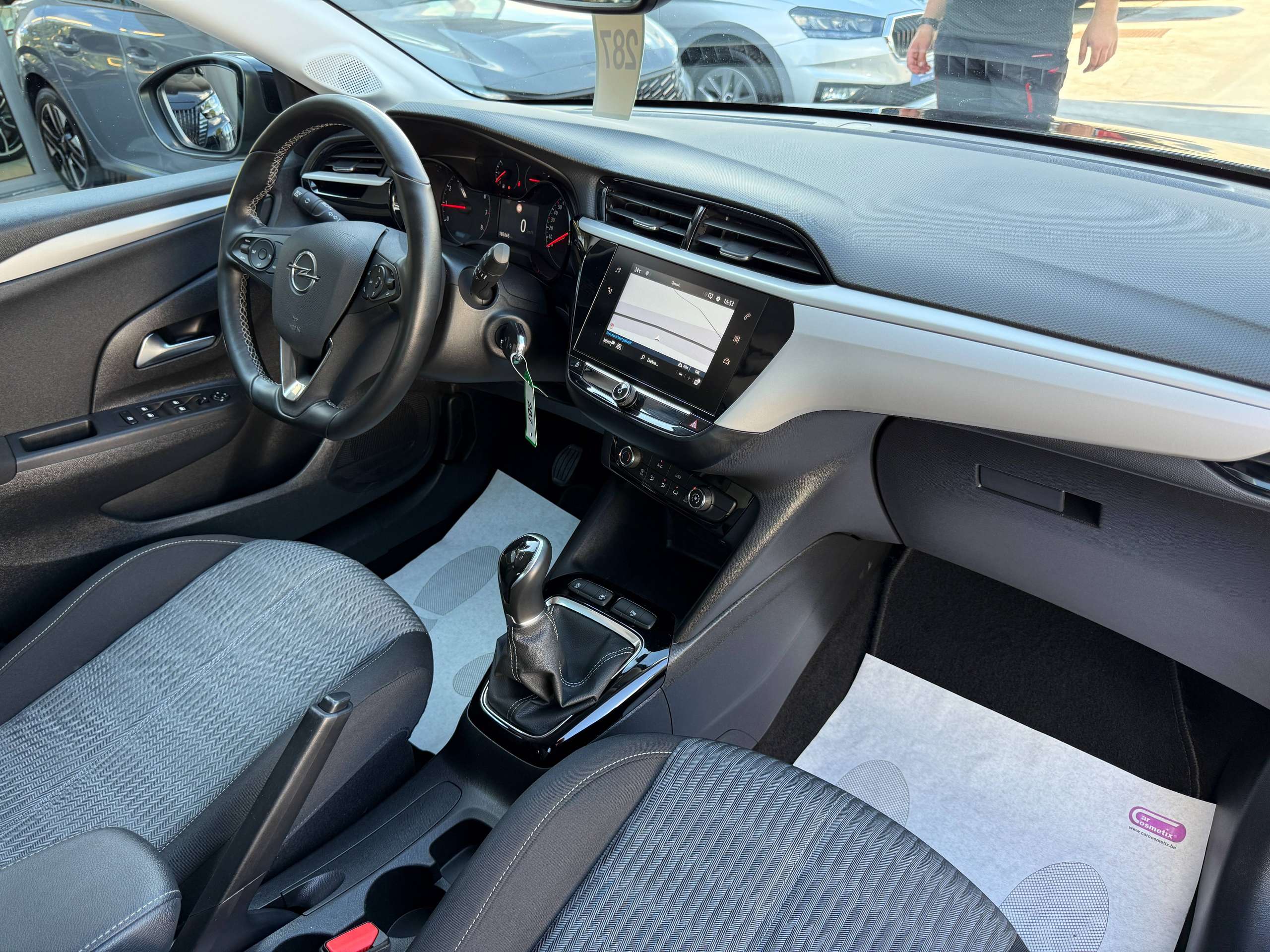 2f0f8685-53dc-4e40-bd6e-d7ede6fd831827-opel-corsa-1-2i-navigatie-carplay-camera-bluetooth-pdc-airco.jpg