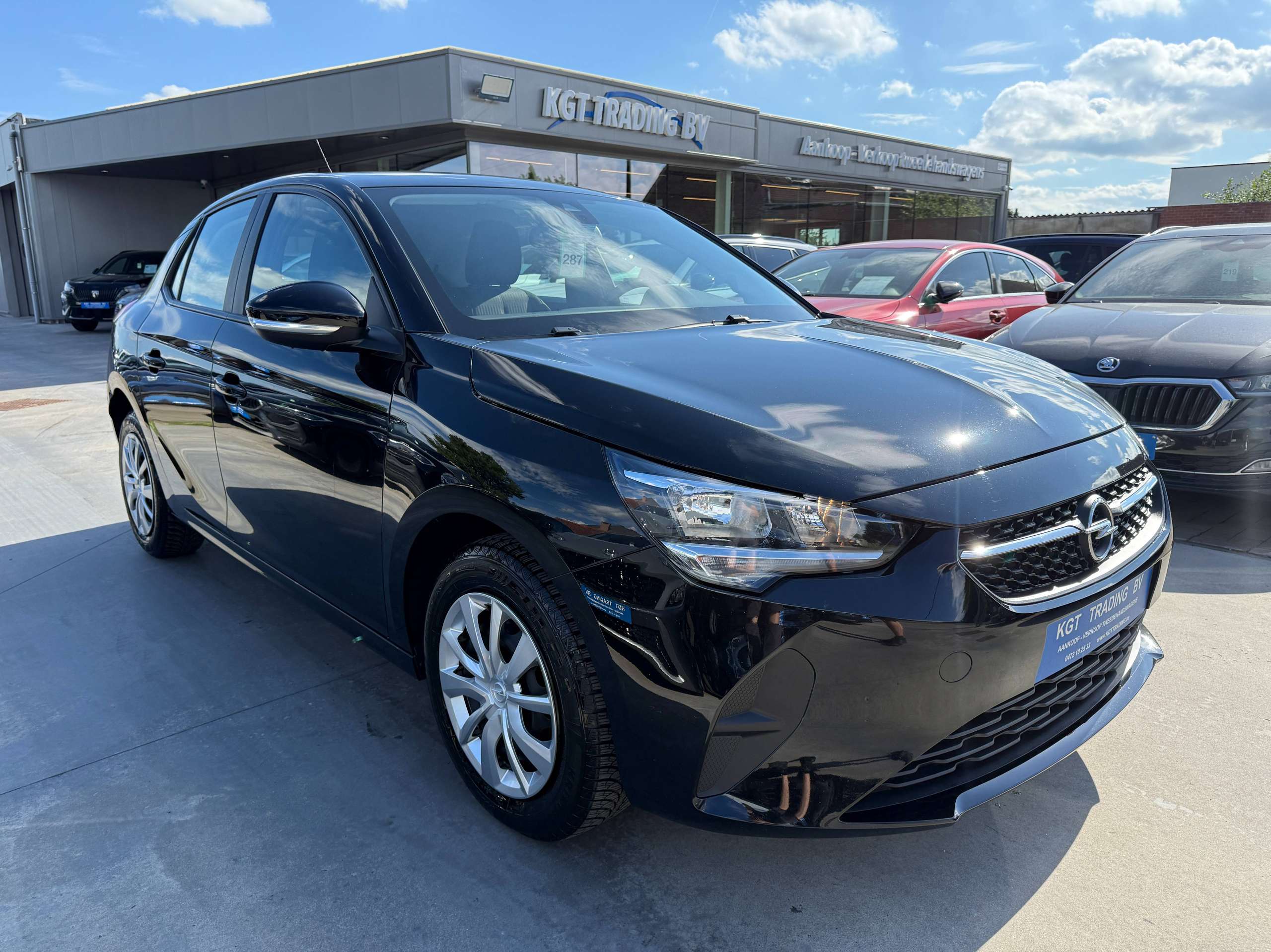 2f0f8685-53dc-4e40-bd6e-d7ede6fd83183-opel-corsa-1-2i-navigatie-carplay-camera-bluetooth-pdc-airco.jpg