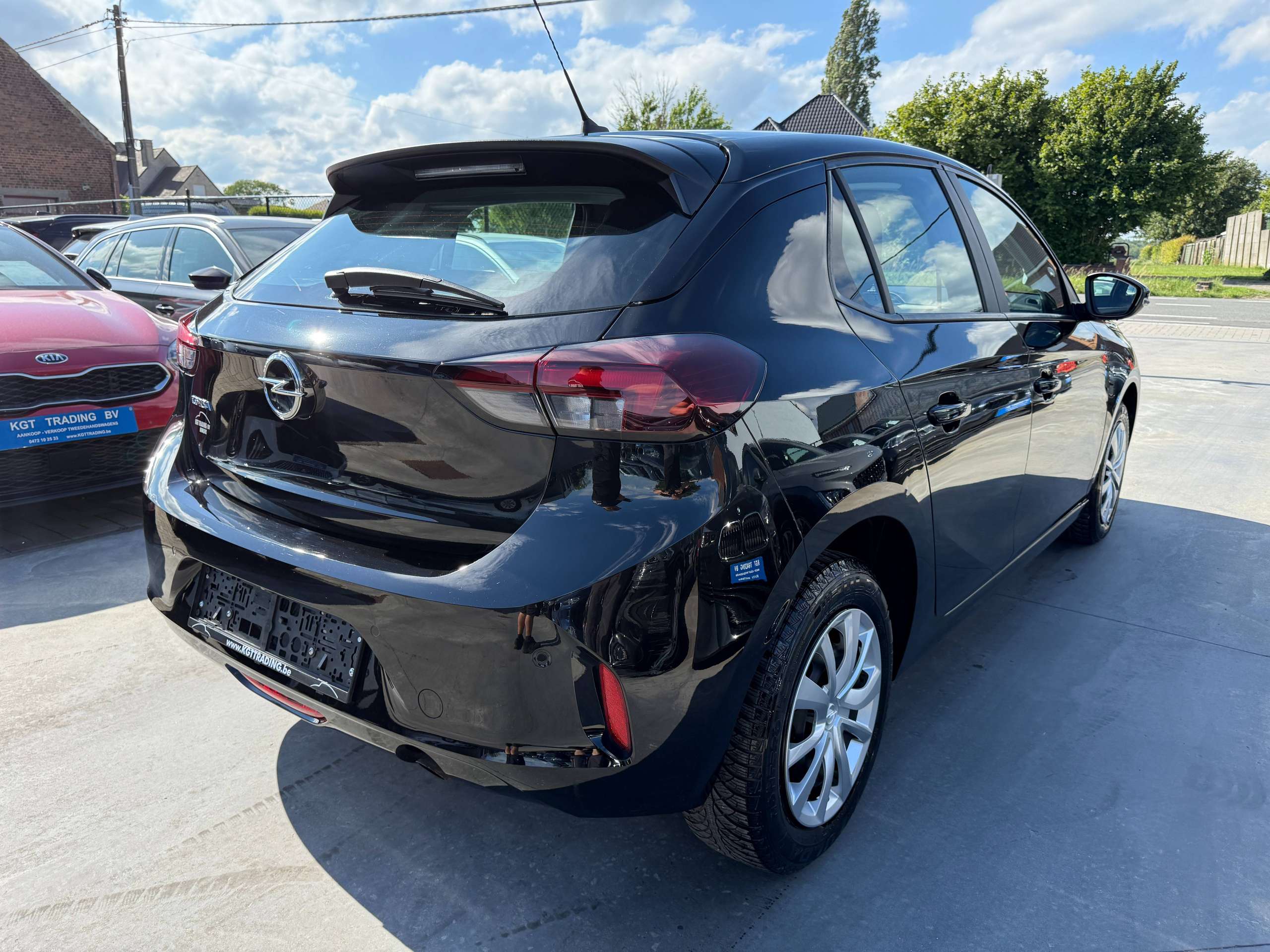 2f0f8685-53dc-4e40-bd6e-d7ede6fd83185-opel-corsa-1-2i-navigatie-carplay-camera-bluetooth-pdc-airco.jpg