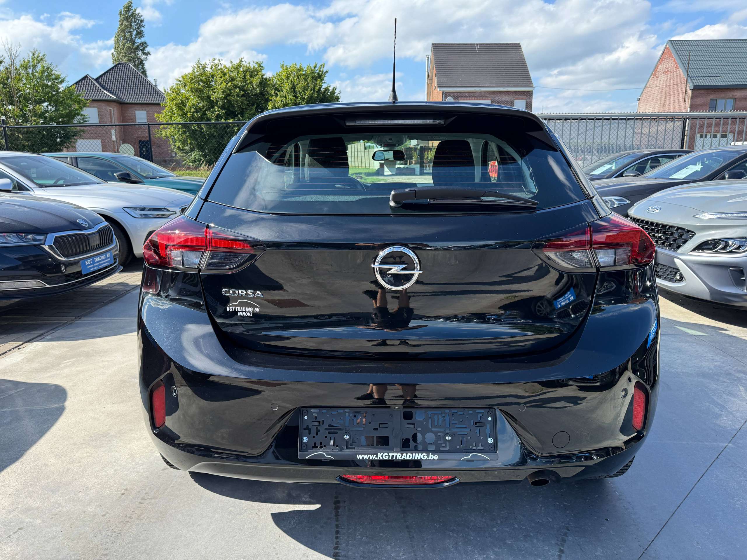 2f0f8685-53dc-4e40-bd6e-d7ede6fd83186-opel-corsa-1-2i-navigatie-carplay-camera-bluetooth-pdc-airco.jpg