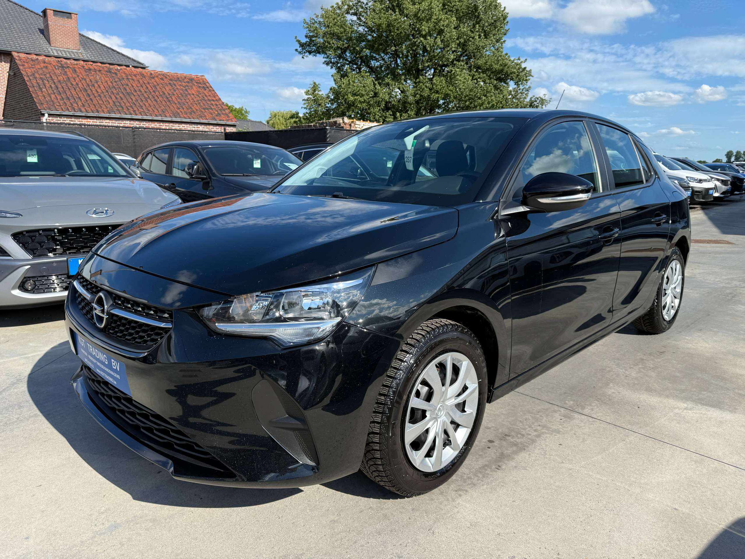 2f0f8685-53dc-4e40-bd6e-d7ede6fd83189-opel-corsa-1-2i-navigatie-carplay-camera-bluetooth-pdc-airco.jpg