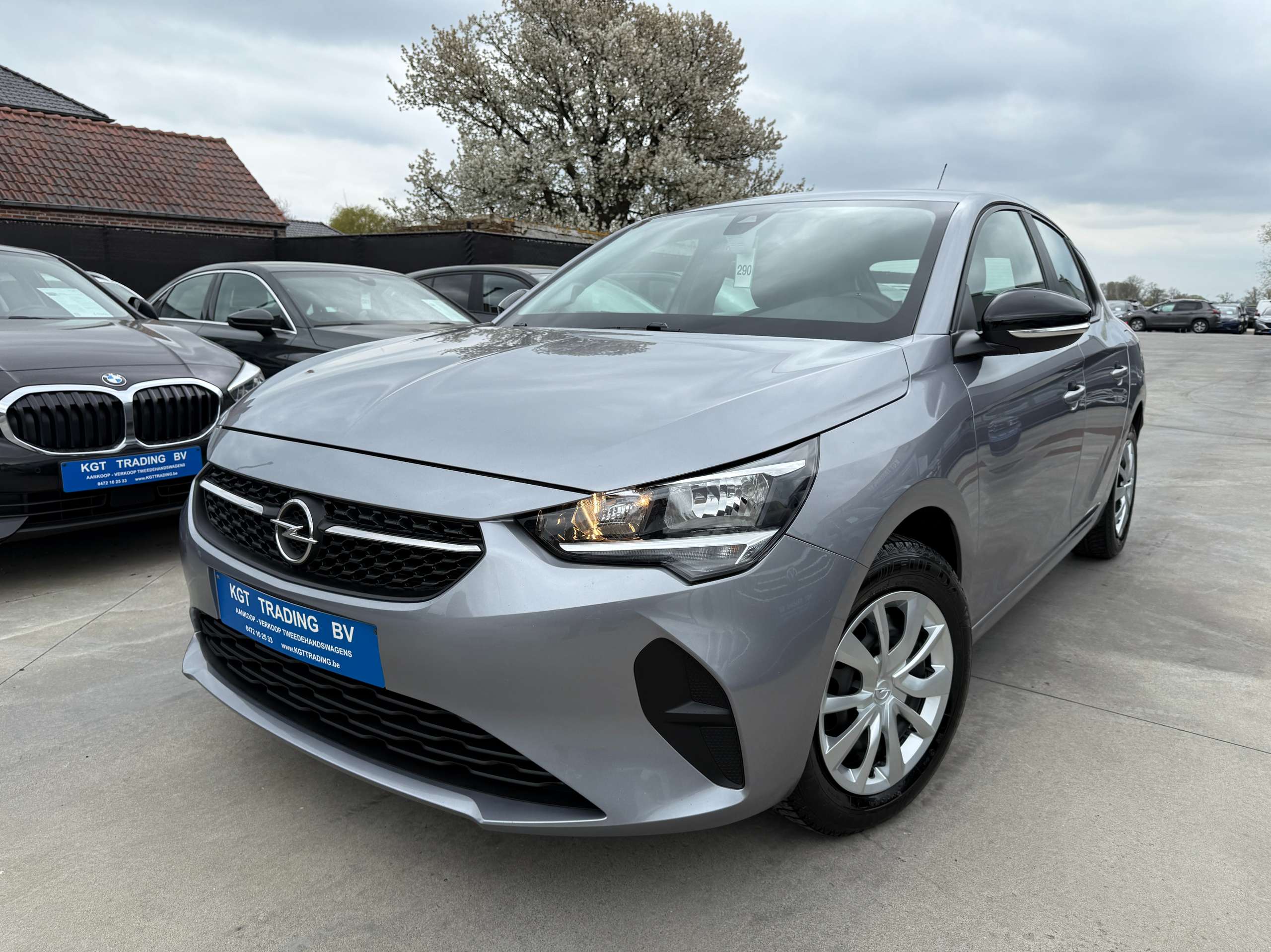 3693eb24-e81b-41db-8bf7-cd50943e0d8b1-opel-corsa-1-2i-navigatie-carplay-camera-bluetooth-pdc-airco.jpg