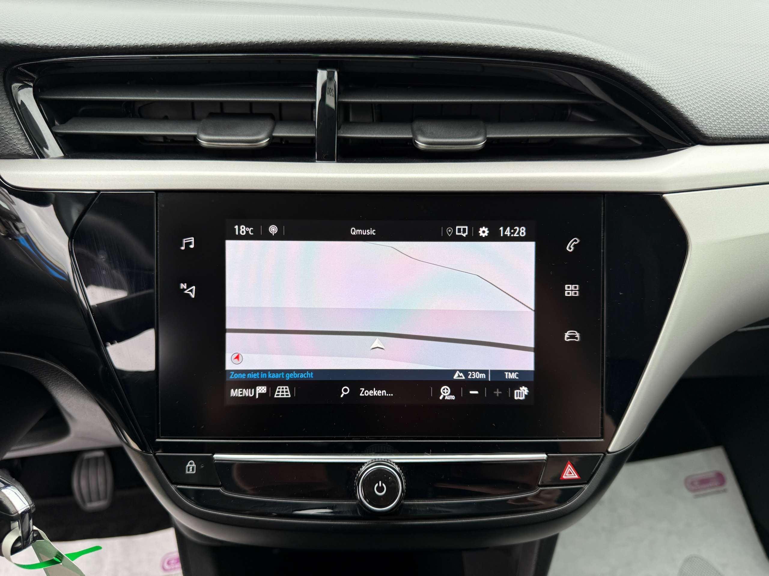 3693eb24-e81b-41db-8bf7-cd50943e0d8b18-opel-corsa-1-2i-navigatie-carplay-camera-bluetooth-pdc-airco.jpg