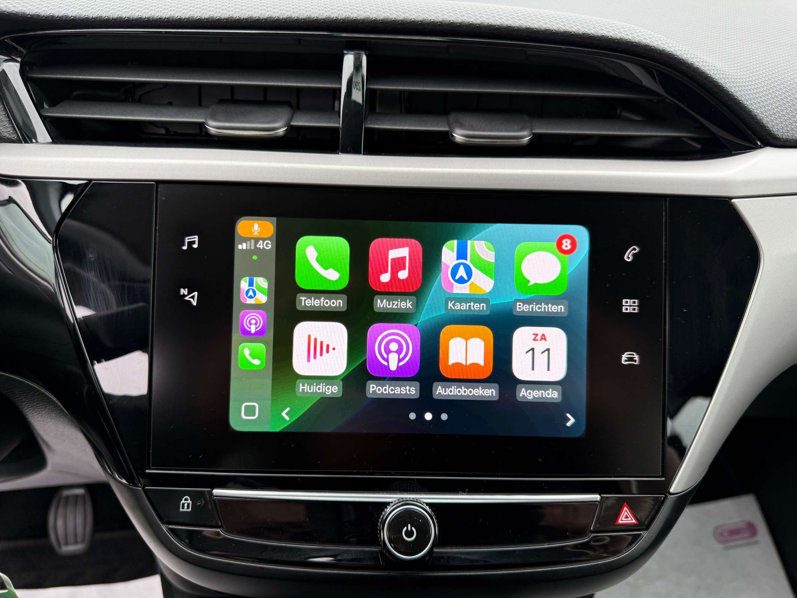 3693eb24-e81b-41db-8bf7-cd50943e0d8b24-opel-corsa-1-2i-navigatie-carplay-camera-bluetooth-pdc-airco.jpg