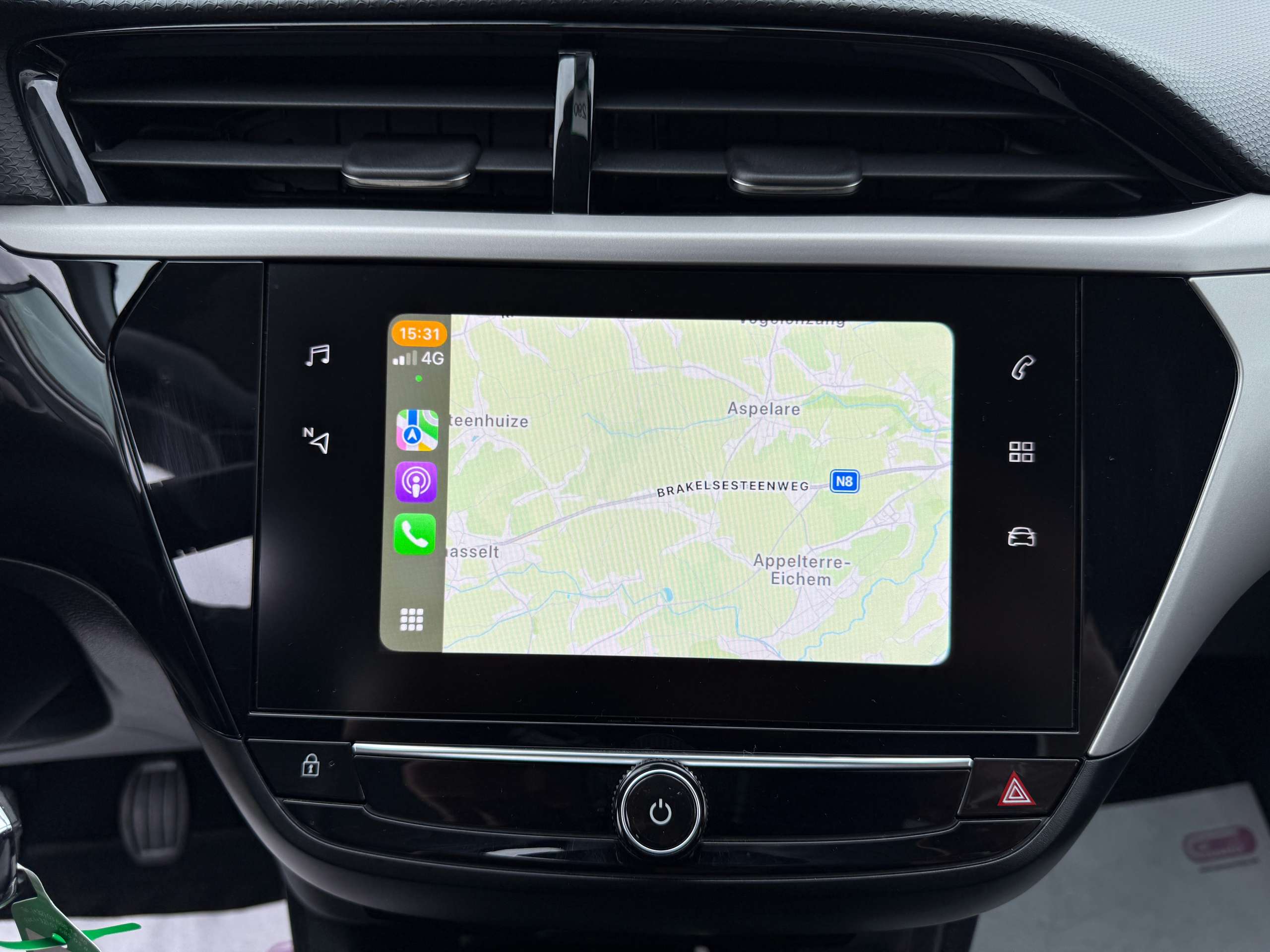 3693eb24-e81b-41db-8bf7-cd50943e0d8b25-opel-corsa-1-2i-navigatie-carplay-camera-bluetooth-pdc-airco.jpg
