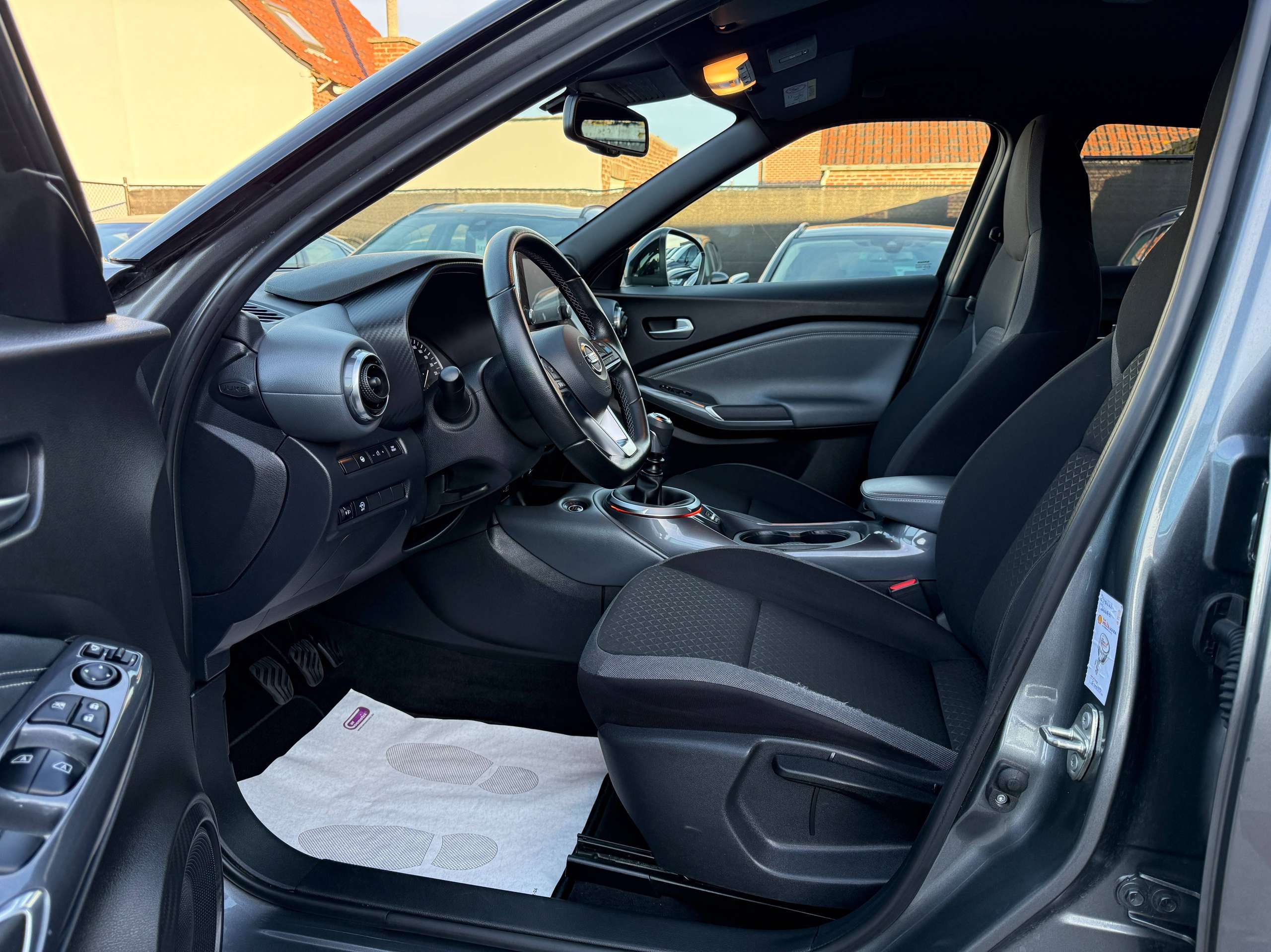 480f7cc1-c1e5-49f7-925d-9277e959203912-nissan-juke-1-0i-117pk-full-led-360-camera-carplay-bluetooth.jpg