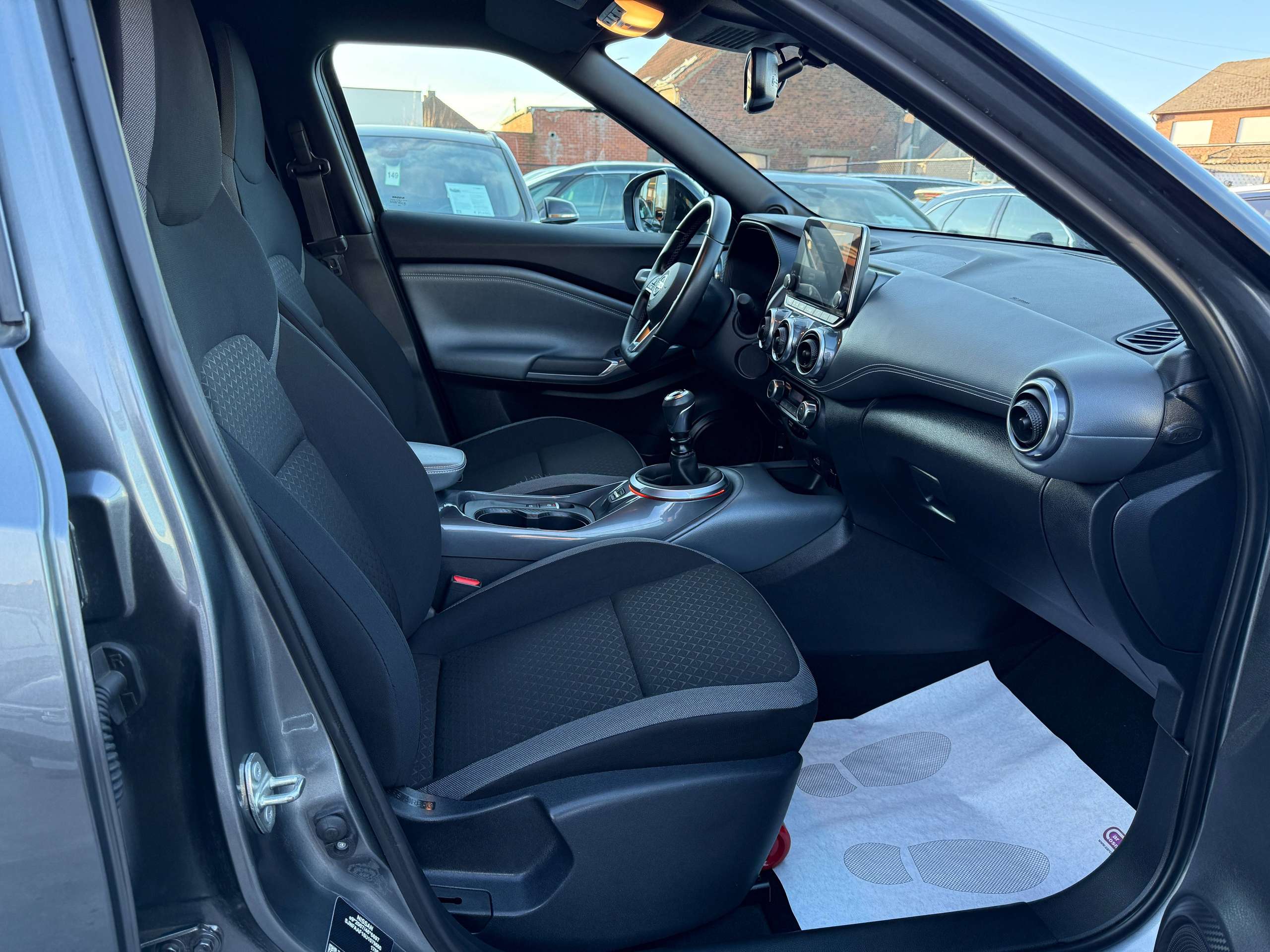 480f7cc1-c1e5-49f7-925d-9277e959203923-nissan-juke-1-0i-117pk-full-led-360-camera-carplay-bluetooth.jpg