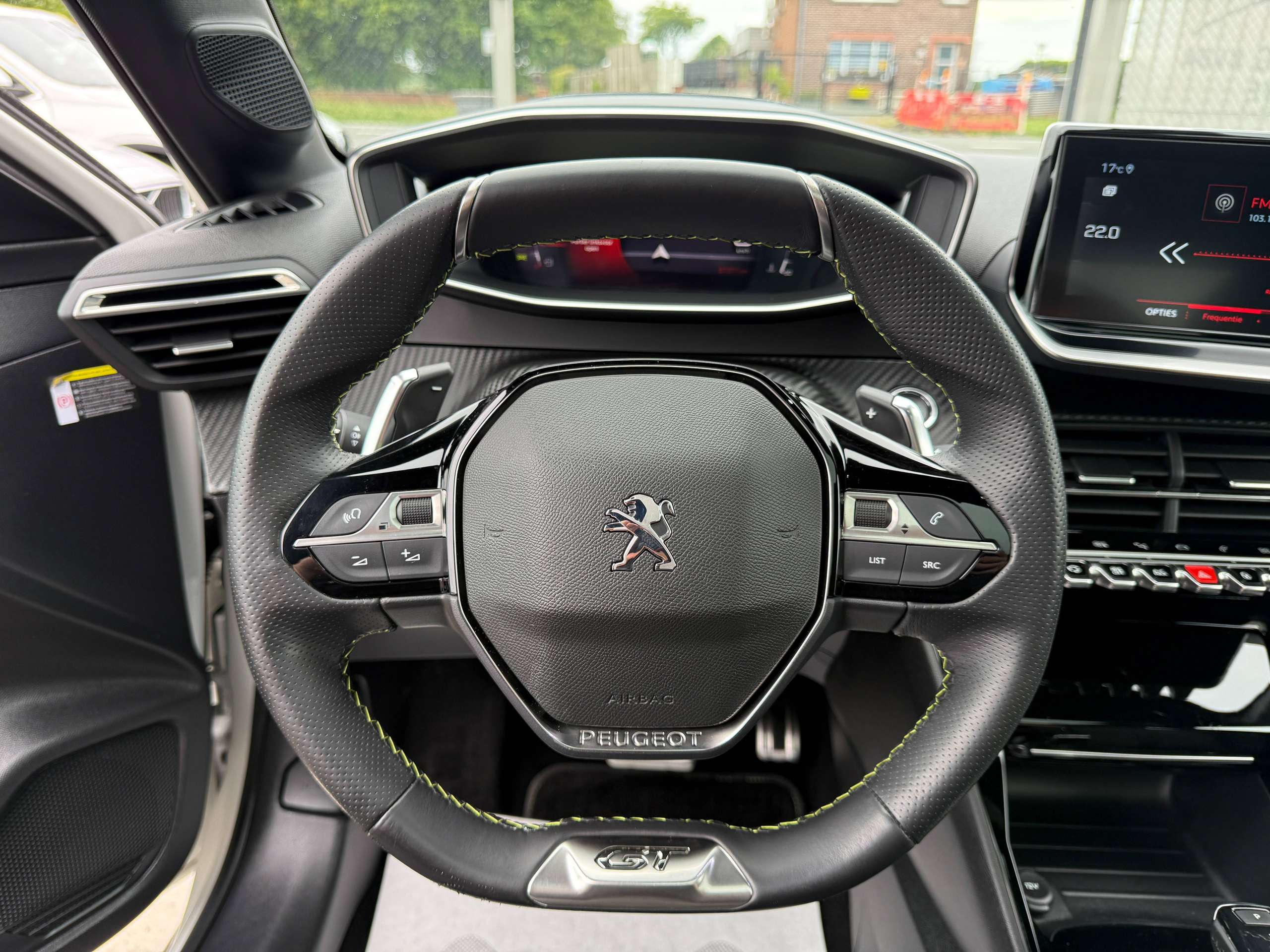 482ac547-d9ef-4863-bd55-d4740bf1fe4128-peugeot-208-1-2i-130pk-gt-line-automaat-pano-dak-camera-navi-leder-led.jpg
