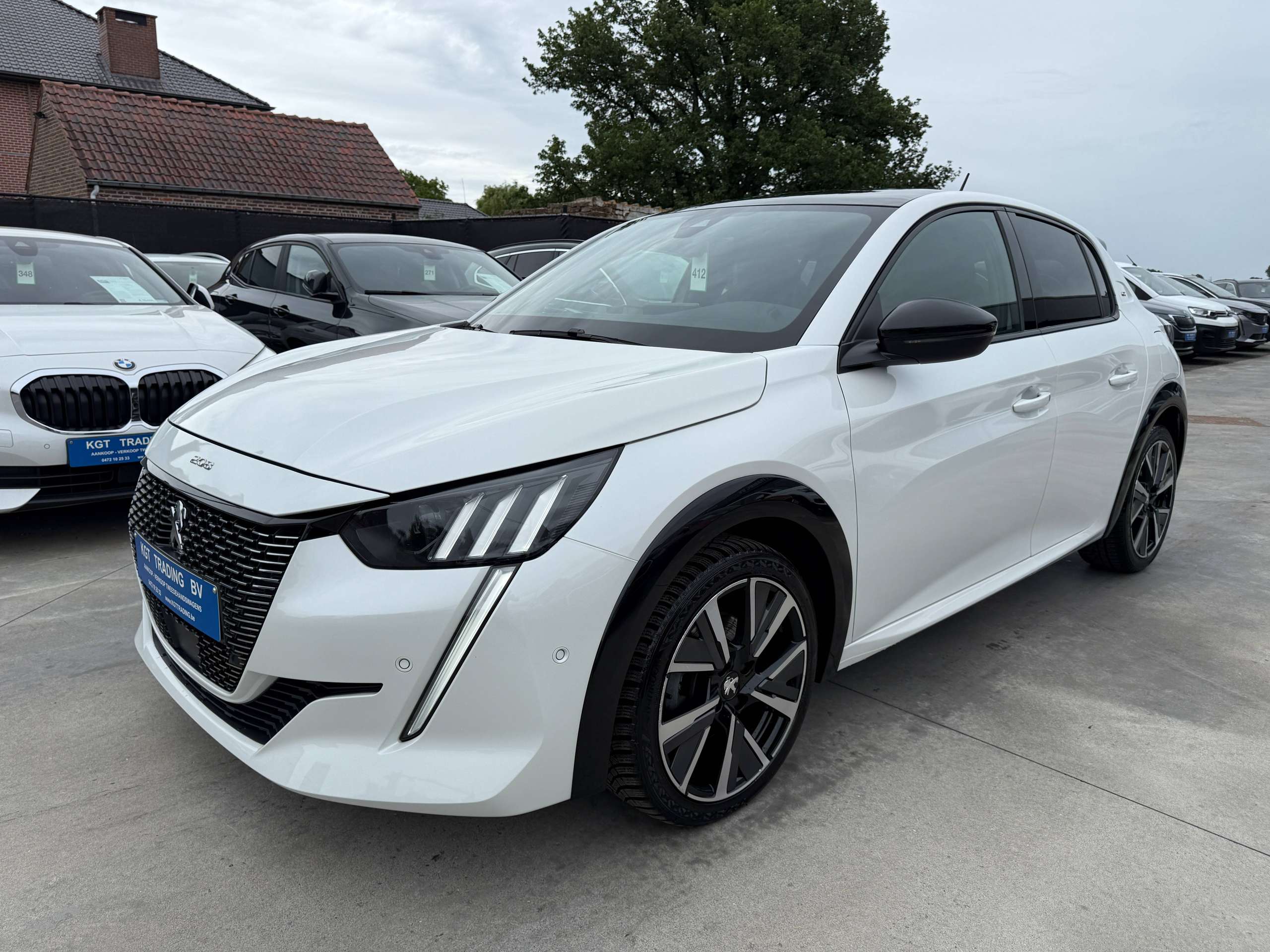 482ac547-d9ef-4863-bd55-d4740bf1fe419-peugeot-208-1-2i-130pk-gt-line-automaat-pano-dak-camera-navi-leder-led.jpg