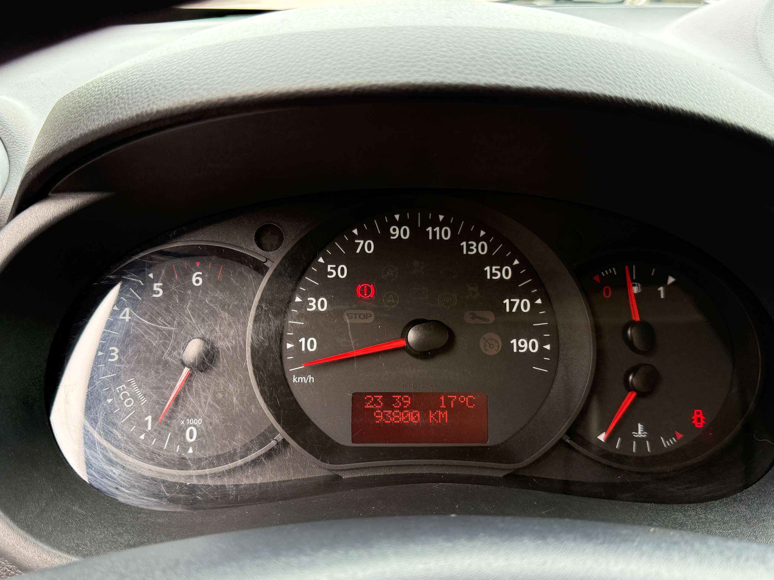 4d63bec6-3dab-4a9f-8a7f-4f42ffb1278015-renault-kangoo-1-5-dci-80pk-bluetooth-parkeersensoren-airco.jpg