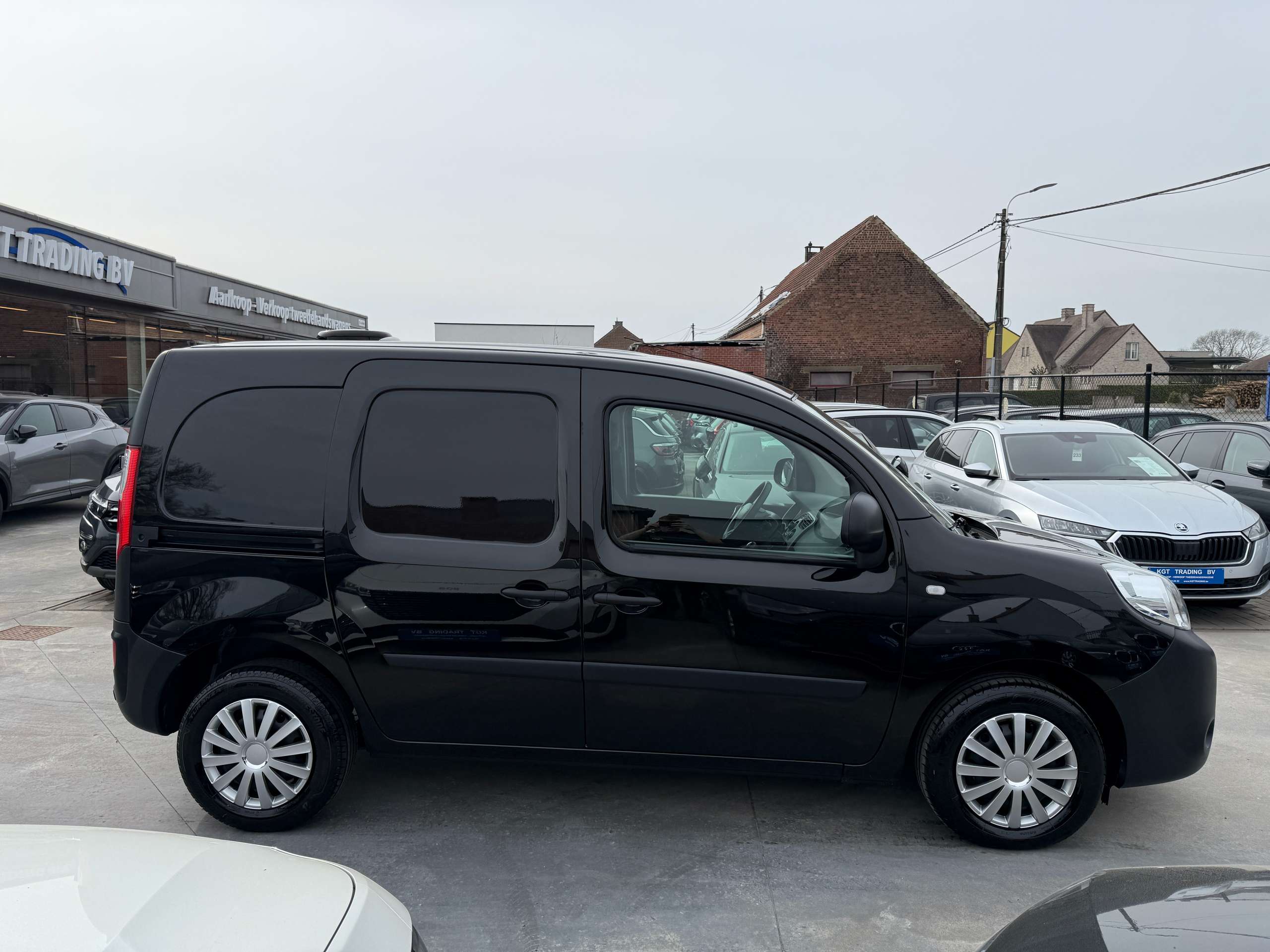4d63bec6-3dab-4a9f-8a7f-4f42ffb127804-renault-kangoo-1-5-dci-80pk-bluetooth-parkeersensoren-airco.jpg