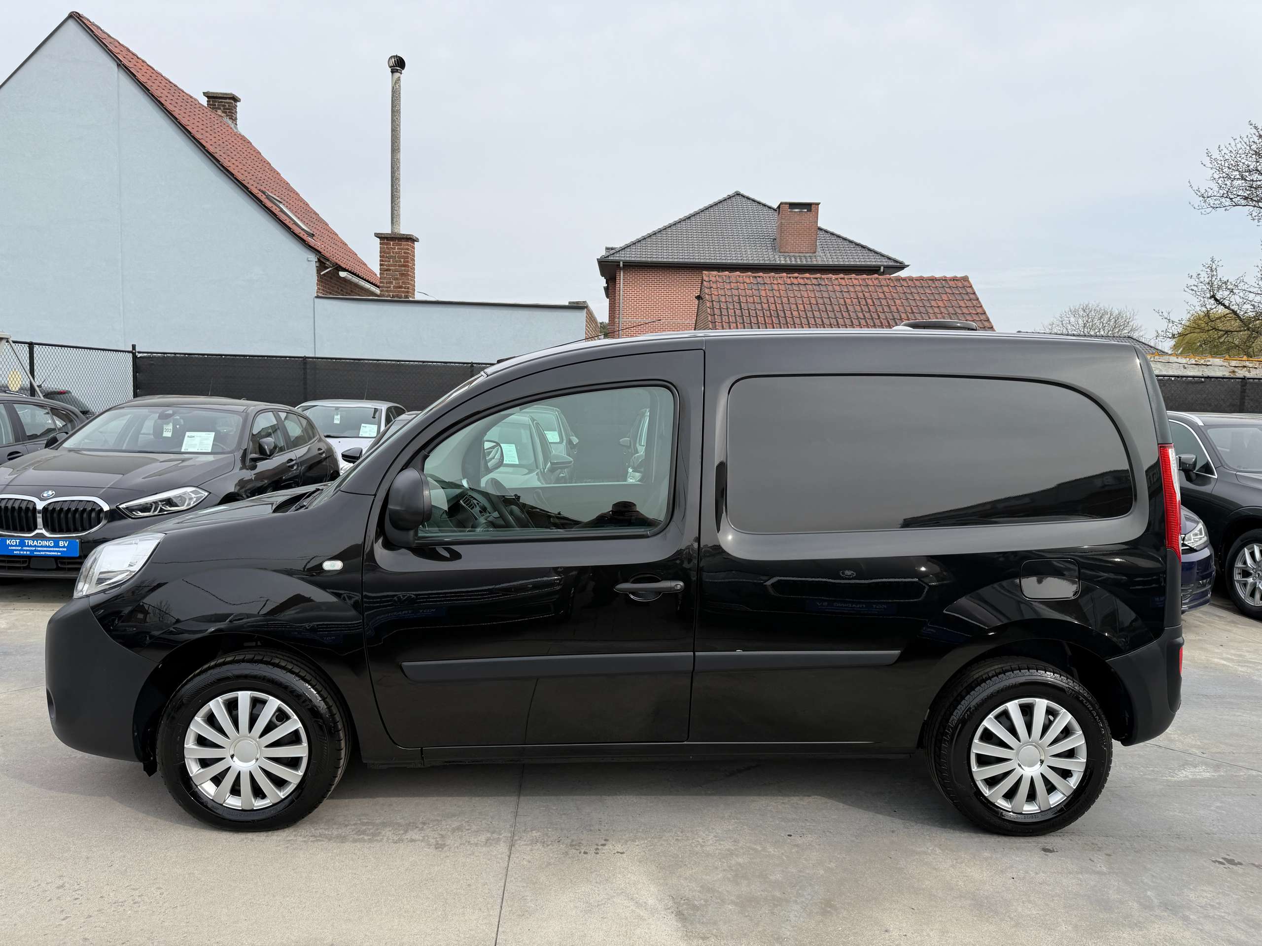 4d63bec6-3dab-4a9f-8a7f-4f42ffb127808-renault-kangoo-1-5-dci-80pk-bluetooth-parkeersensoren-airco.jpg