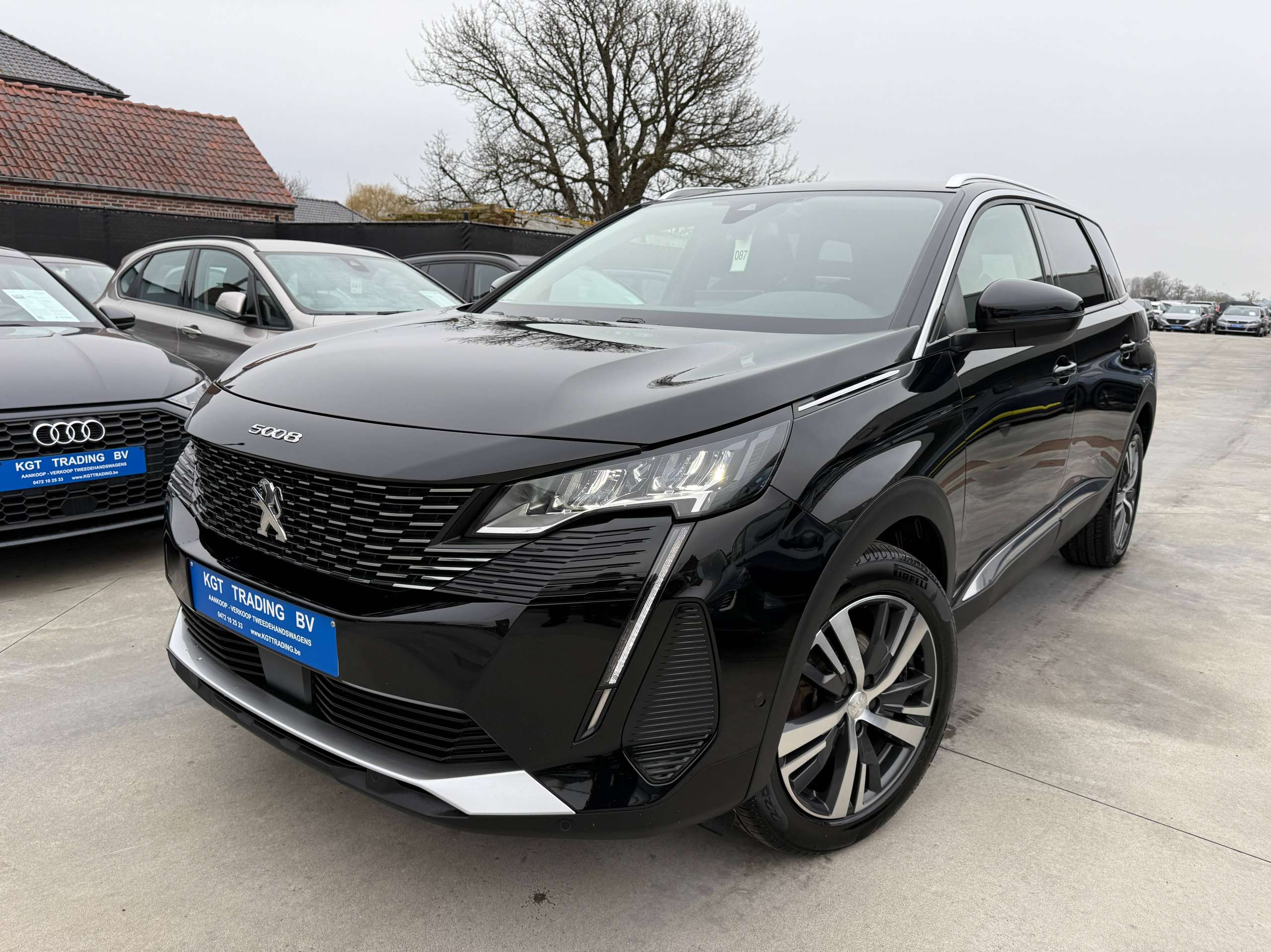 5ca000e6-dbb9-41e0-b411-8e62878f04d71-peugeot-5008-1-2i-130pk-facelift-7-zit-navi-leder-camera-led.jpg