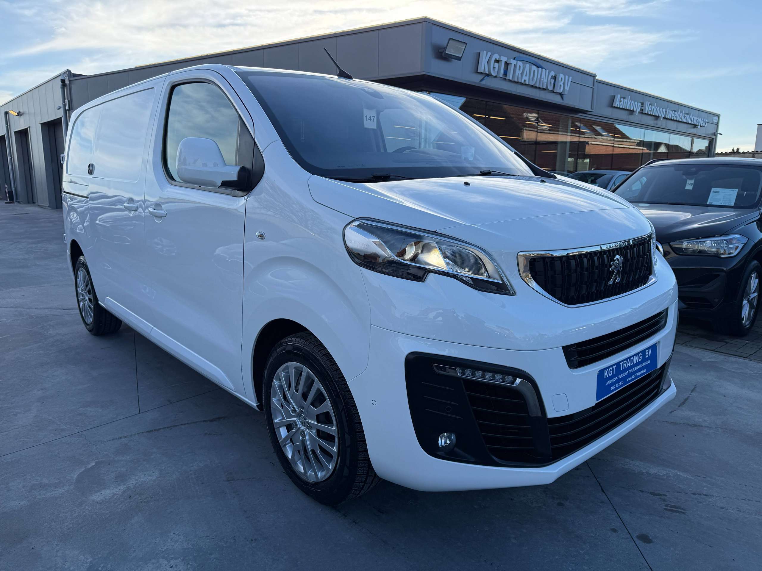 5de62c0c-fdfb-4858-9d5c-db6c342fe6973-peugeot-expert-2-0-bluehdi-automaat-xenon-leder-navi-camera-pdc.jpg